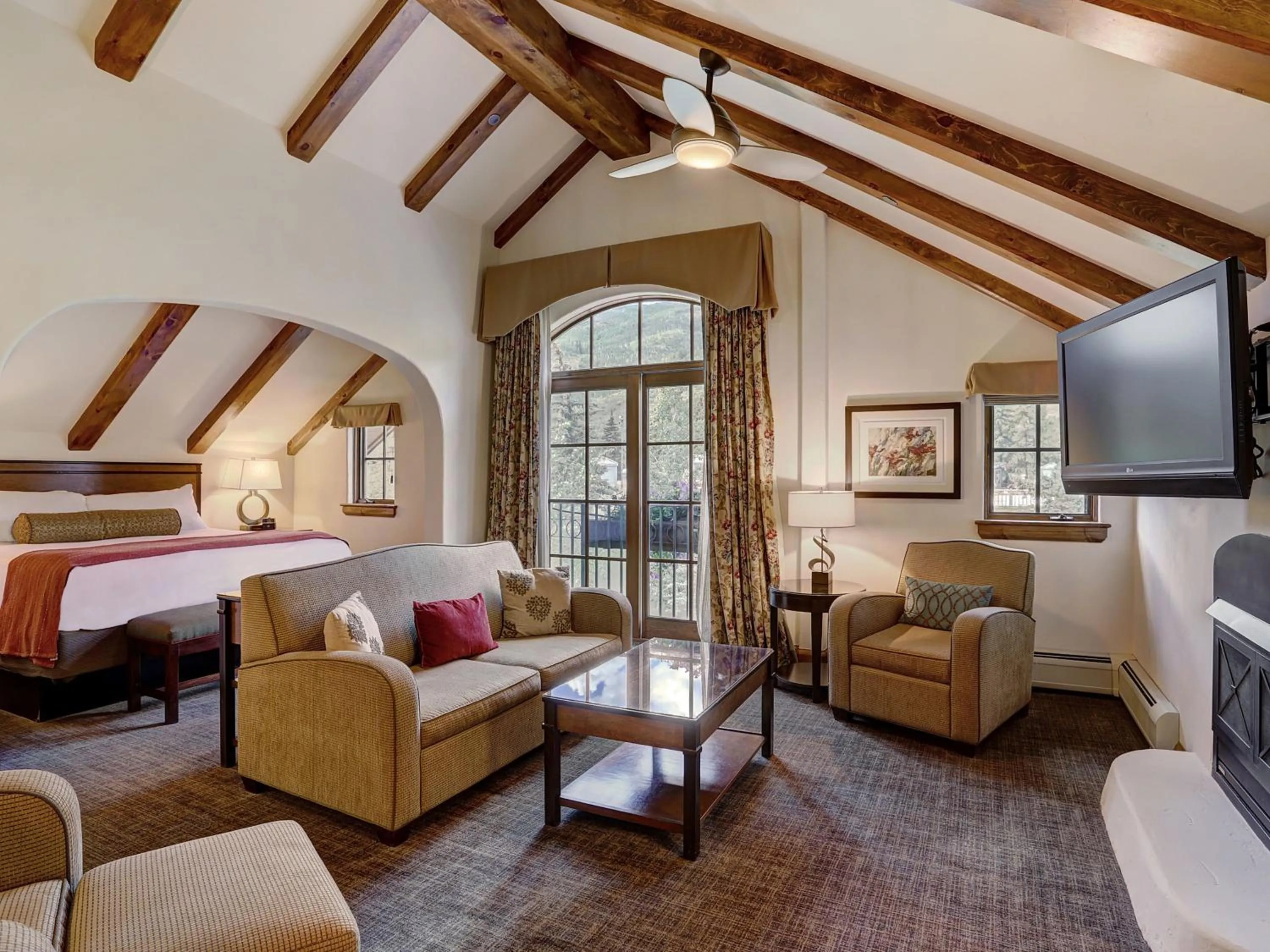 King Suite in Austria Haus Hotel