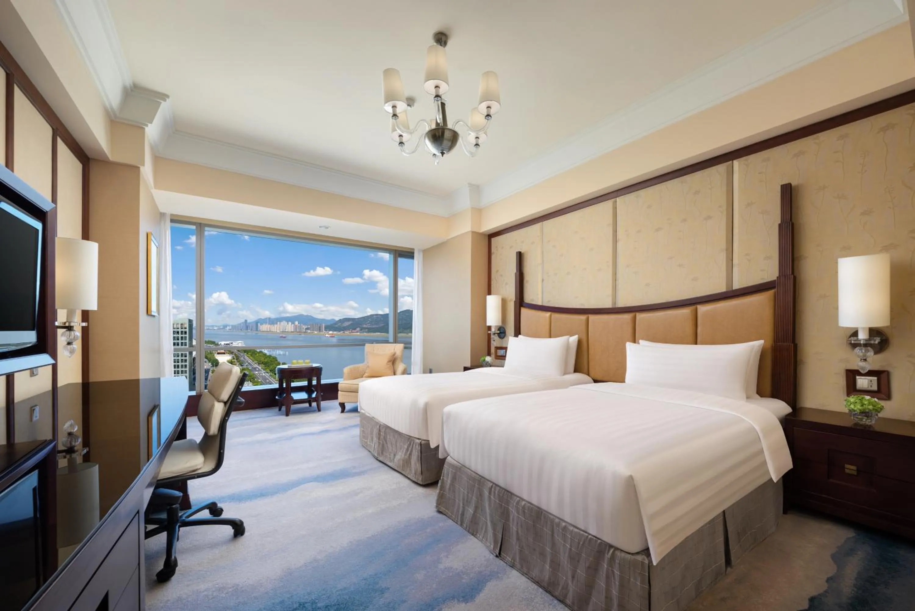Deluxe Twin Room with River View in Shangri-La Wenzhou