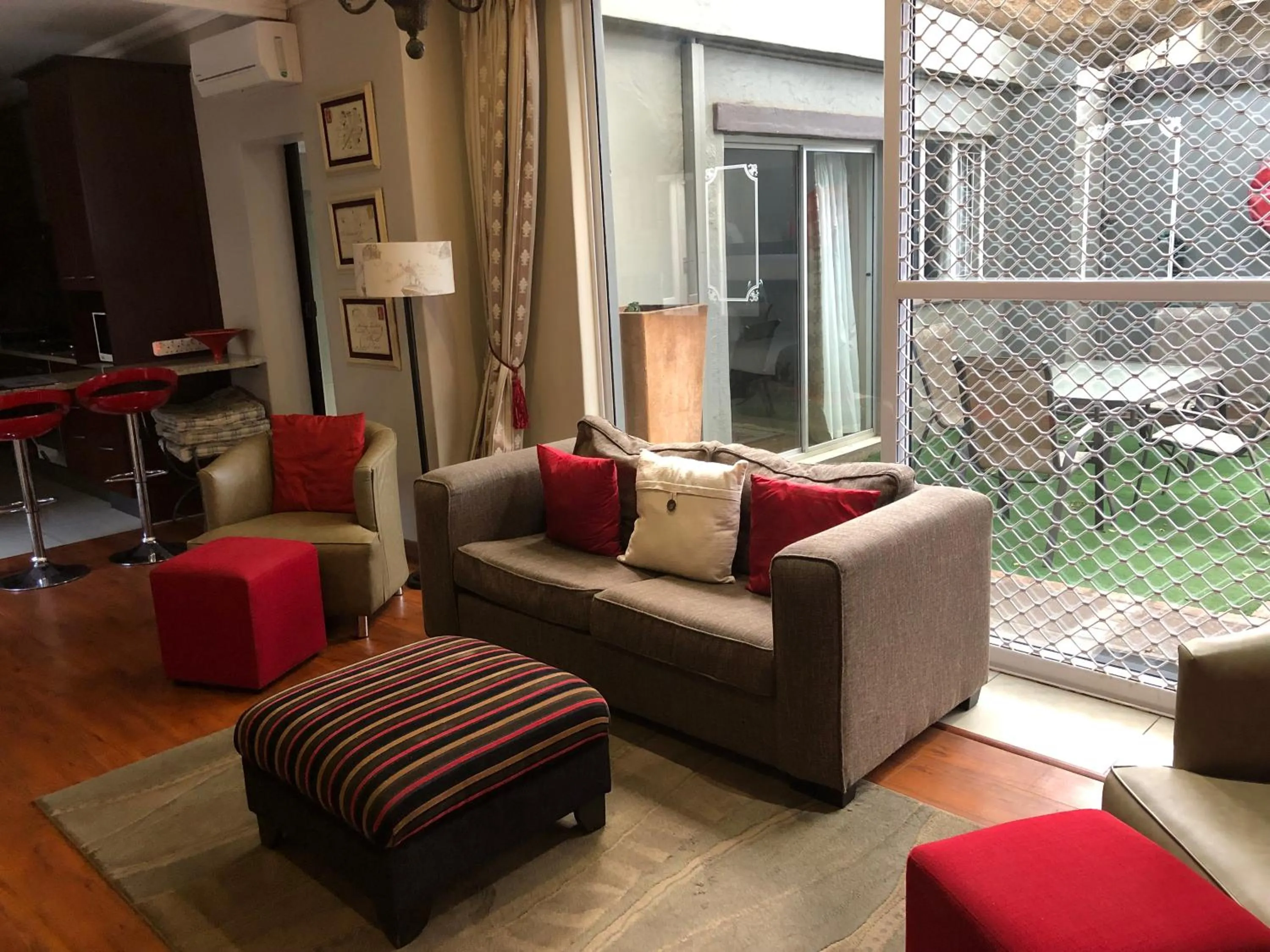 Two-Bedroom Apartment in 314 on Clark Guest House