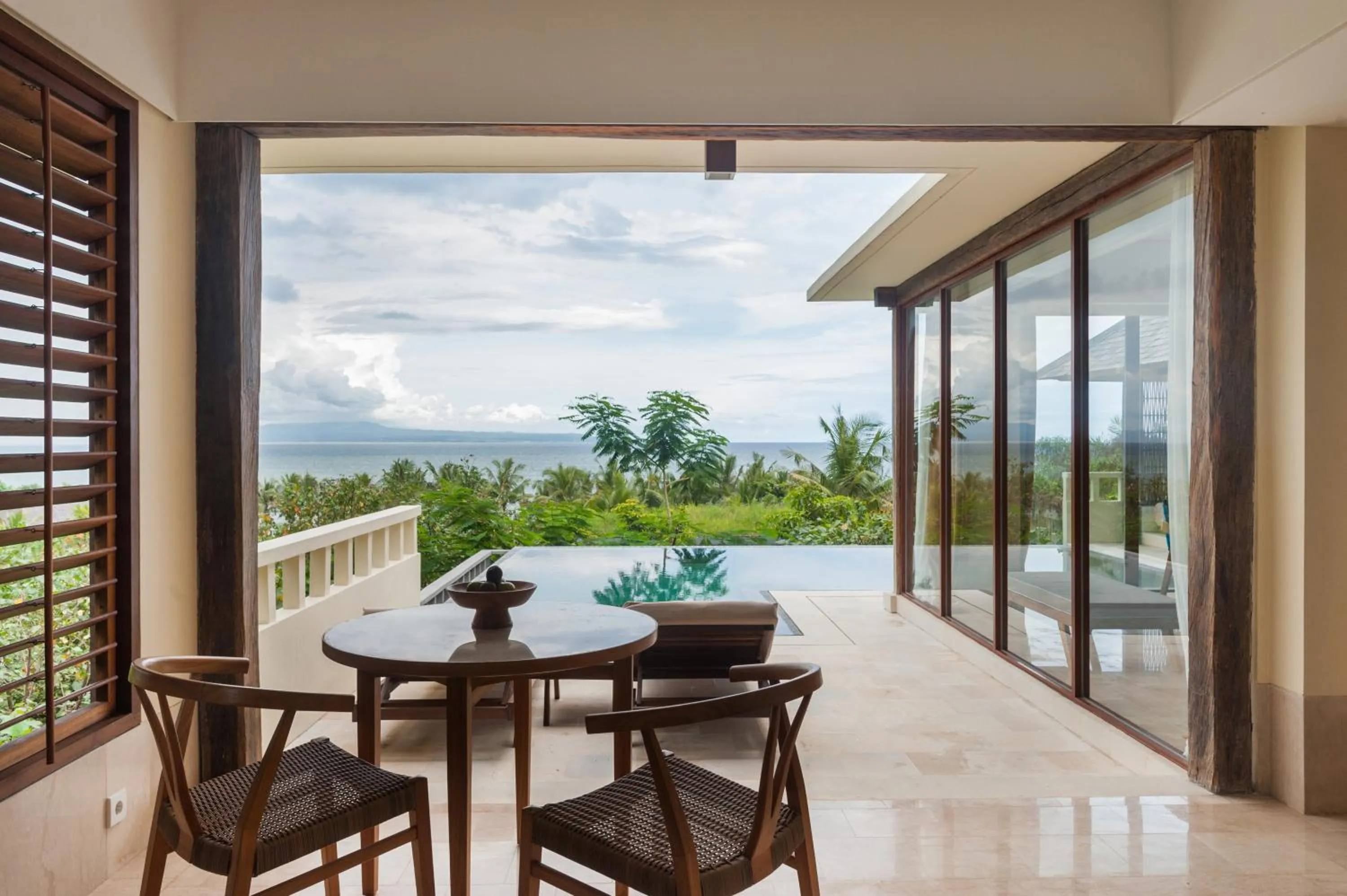 Ocean Pool Villa in Komaneka at Keramas Beach