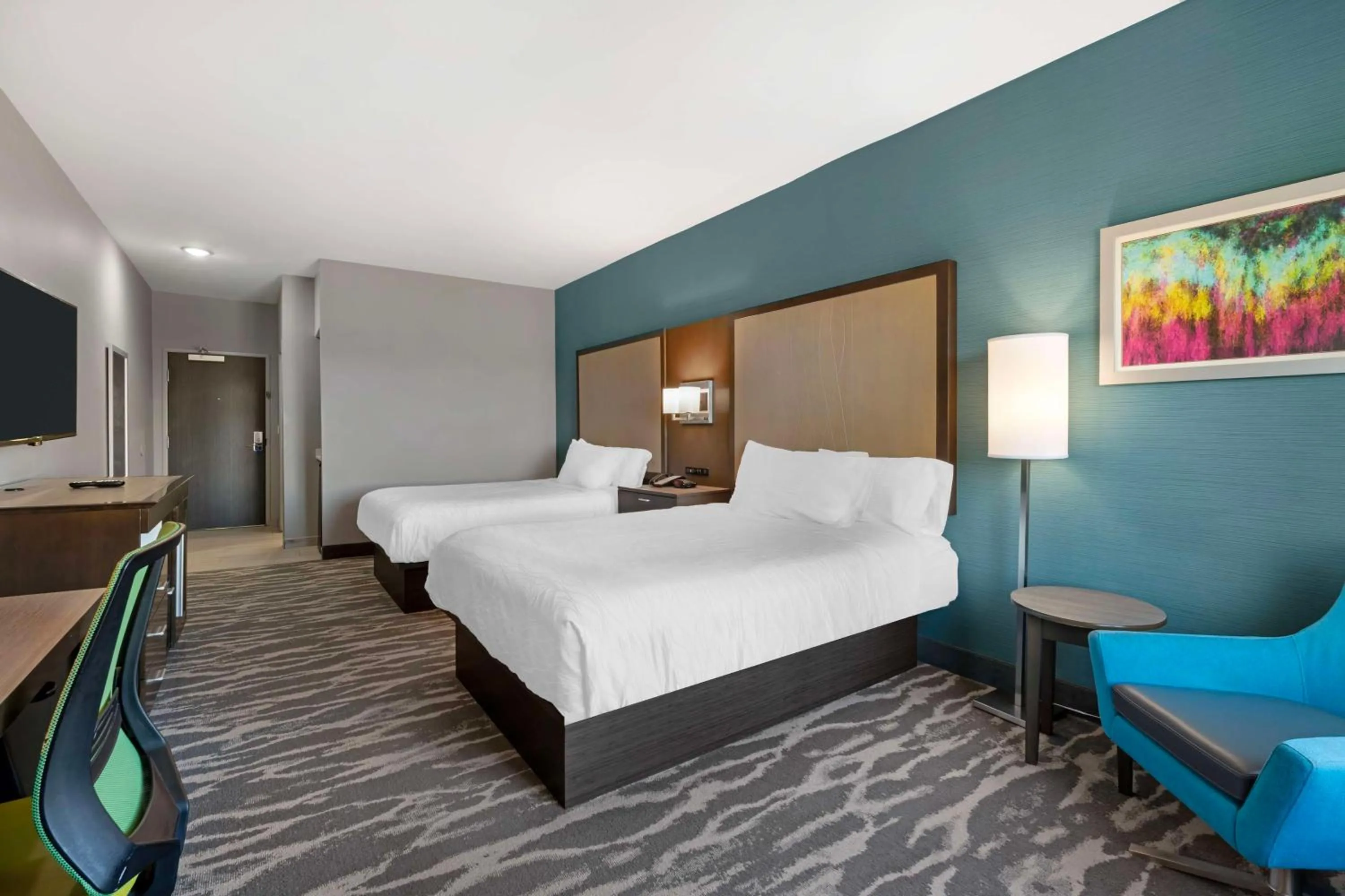 Queen Room with Two Queen Beds and Mobility Accessible Roll-In Shower in Best Western Plus Ruston Hotel