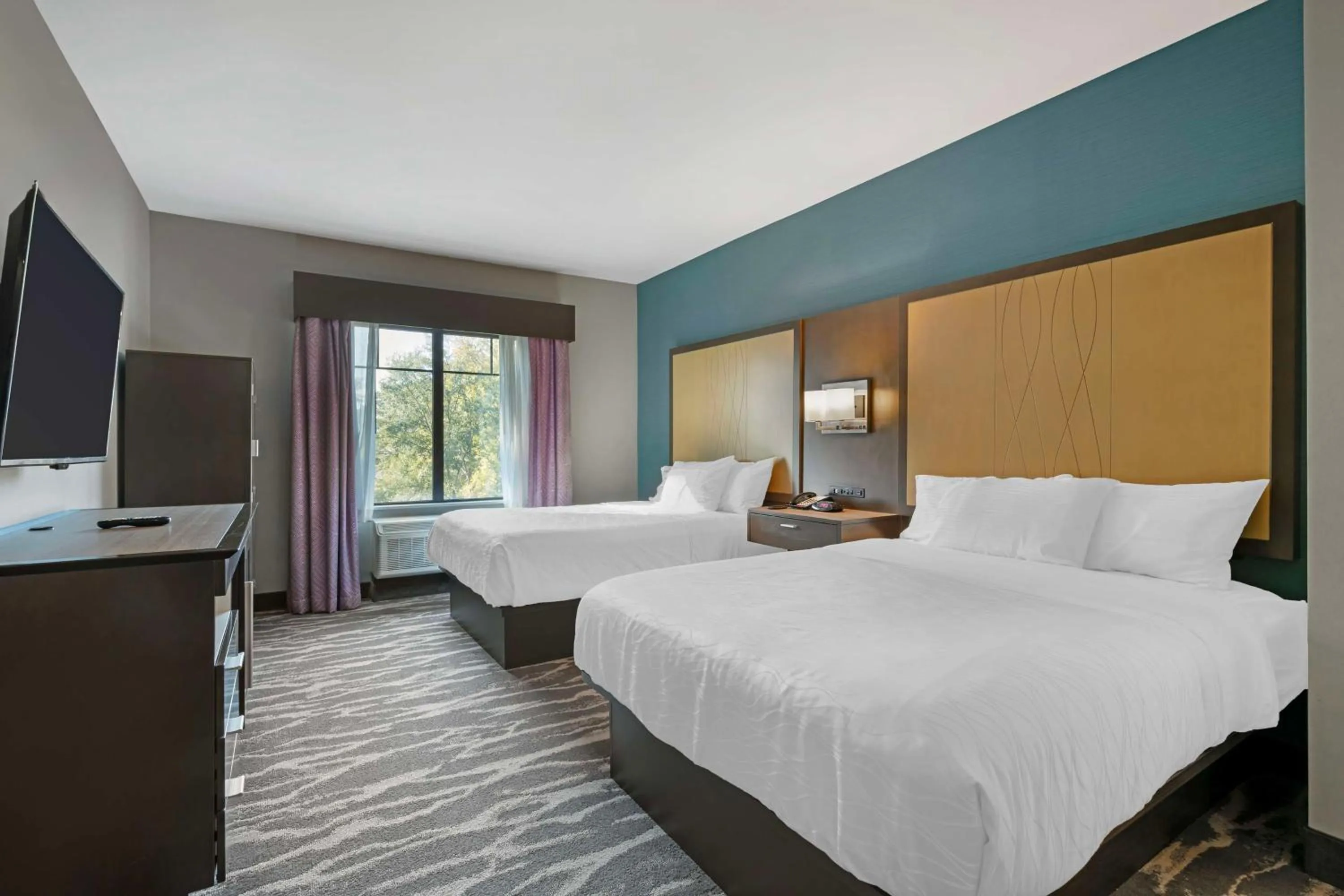 Queen Suite with Two Queen Beds - Non-Smoking in Best Western Plus Ruston Hotel