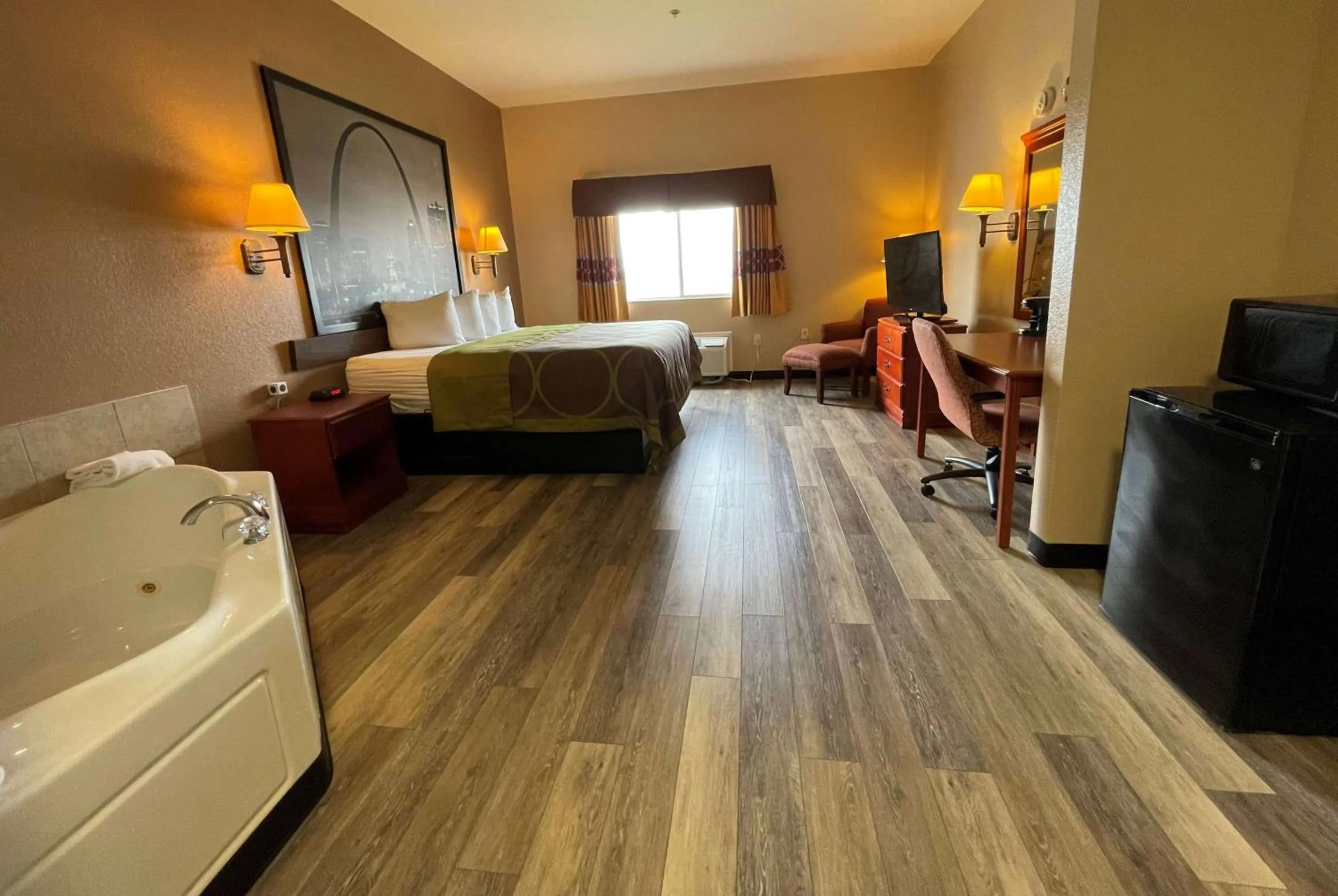 Deluxe King Studio Suite - Non-Smoking in Super 8 by Wyndham Rolla