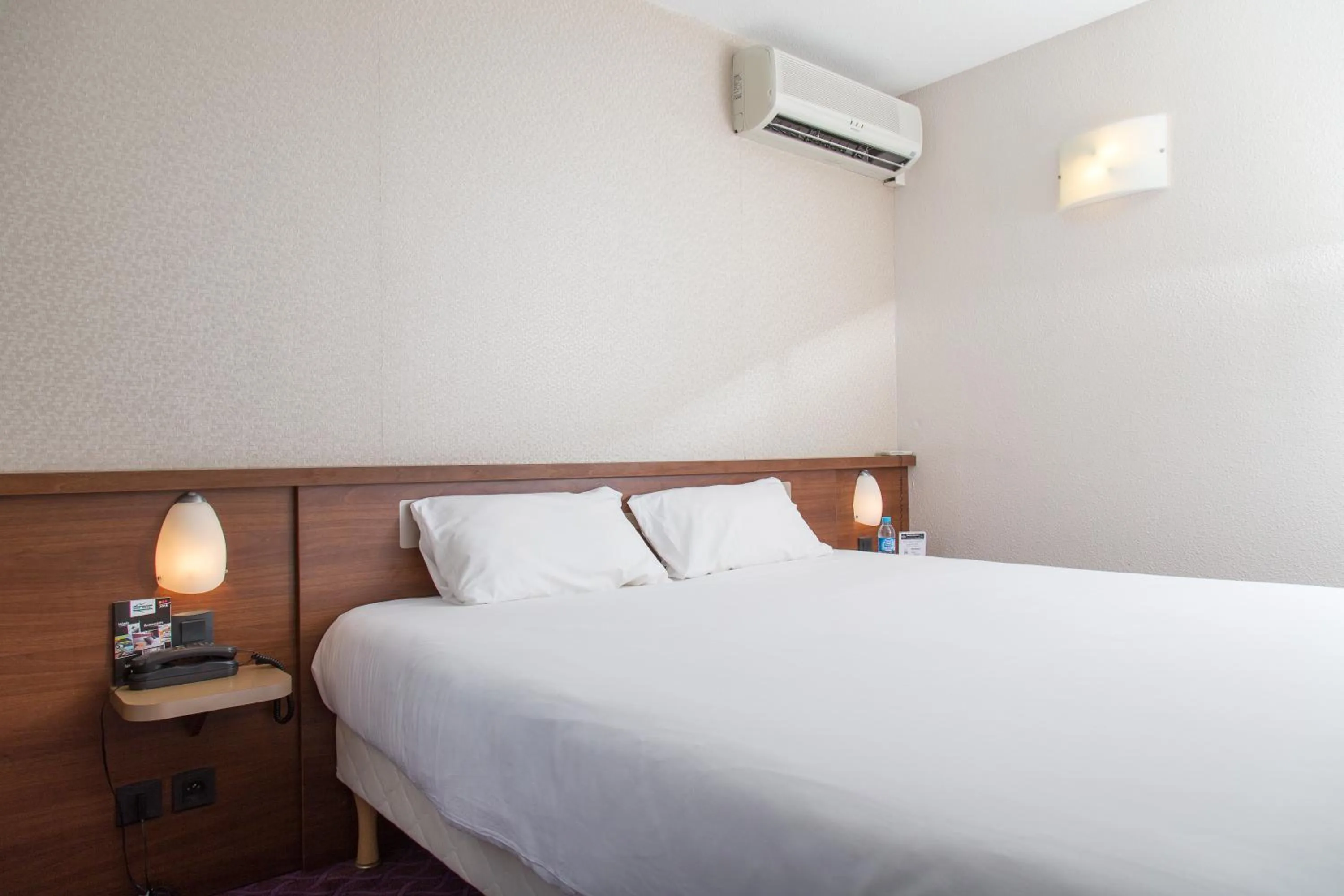 Comfort Double Room in Brit Hotel Toulouse Colomiers – L’Esplanade