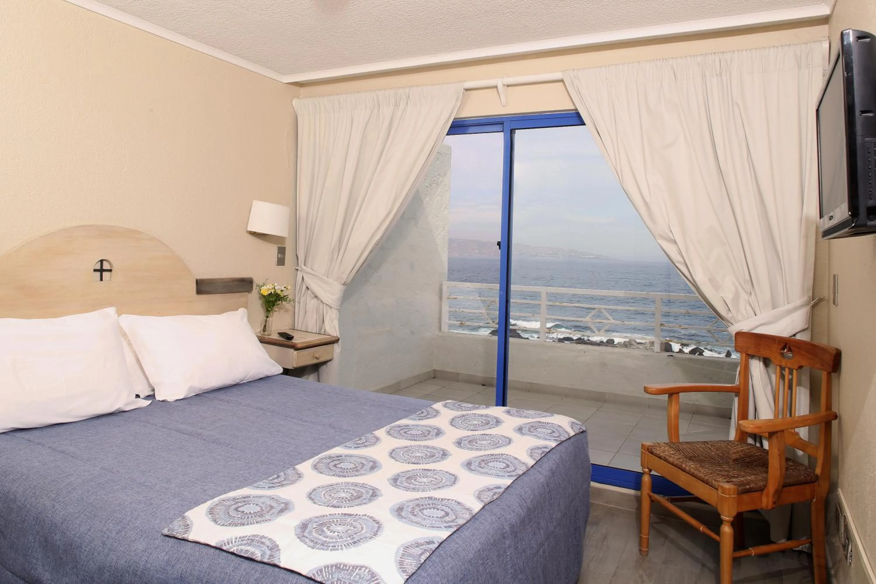 One-Bedroom Apartment with Sea View in MR Mar Suites (ex Neruda Mar Suites)