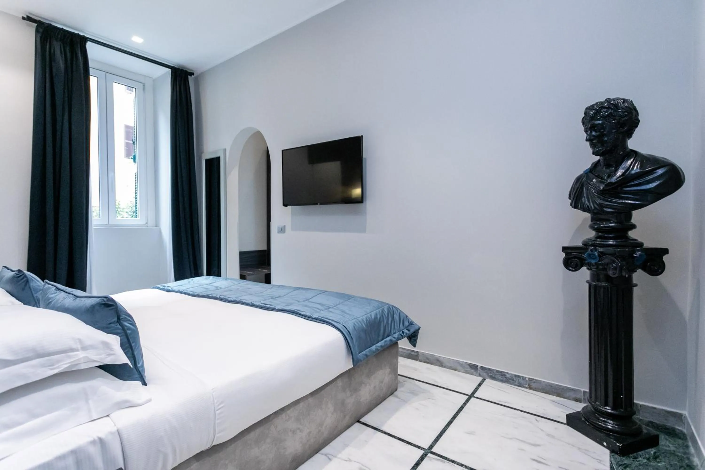 Deluxe Suite with Spa Bath in Cesare ai Cavalieri Suites