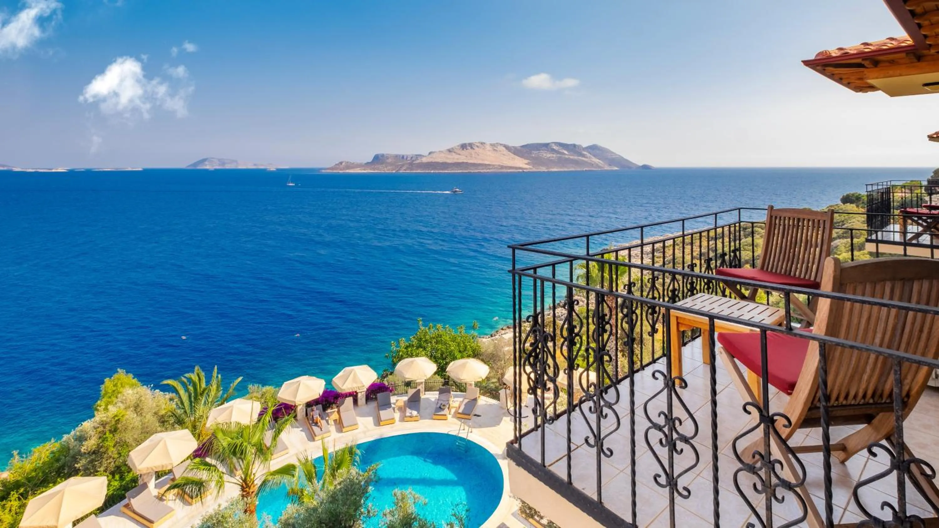 Infinity sea-view in Villa Hotel Tamara