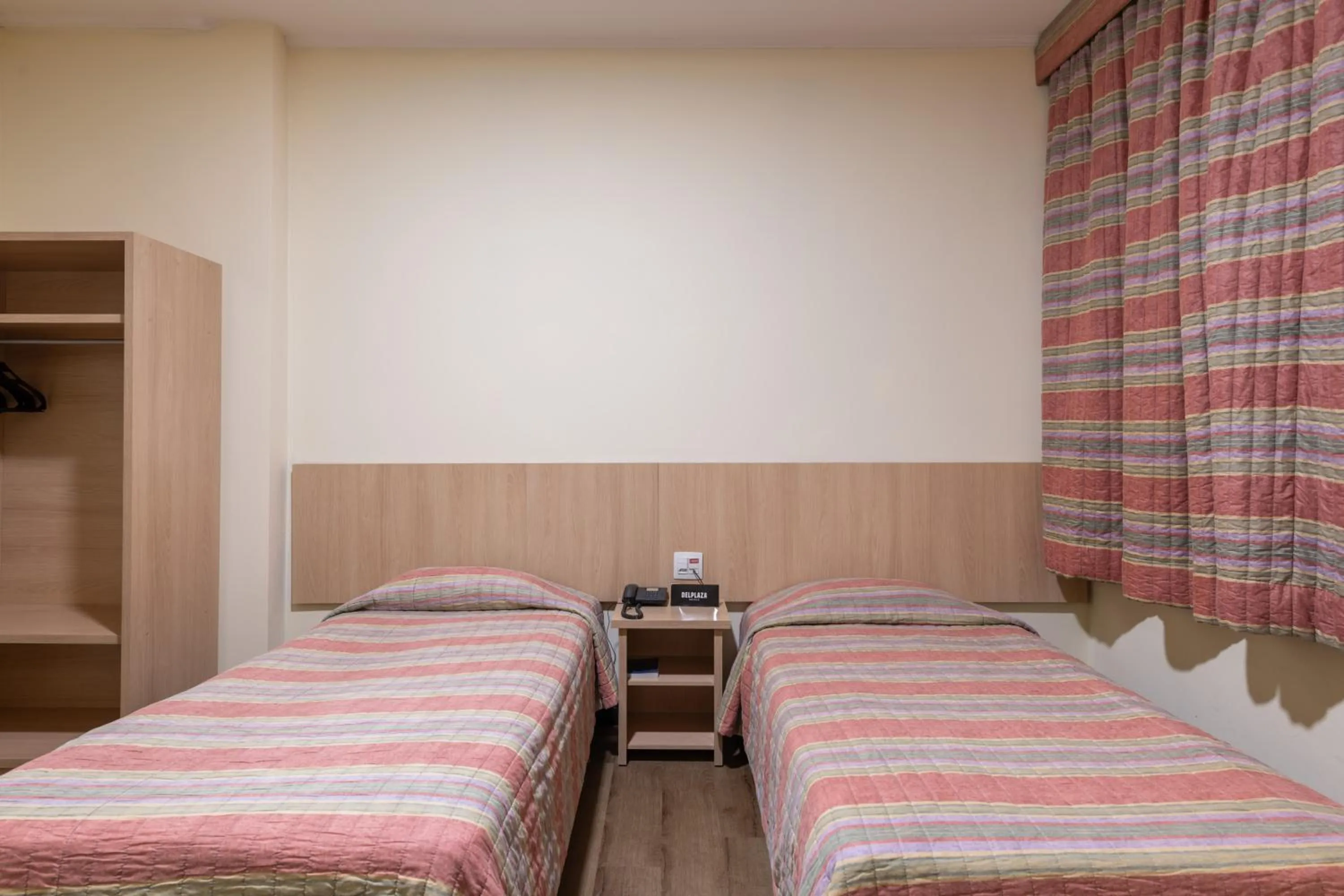 Standard Twin Room in DELPLAZA Timbiras São Paulo