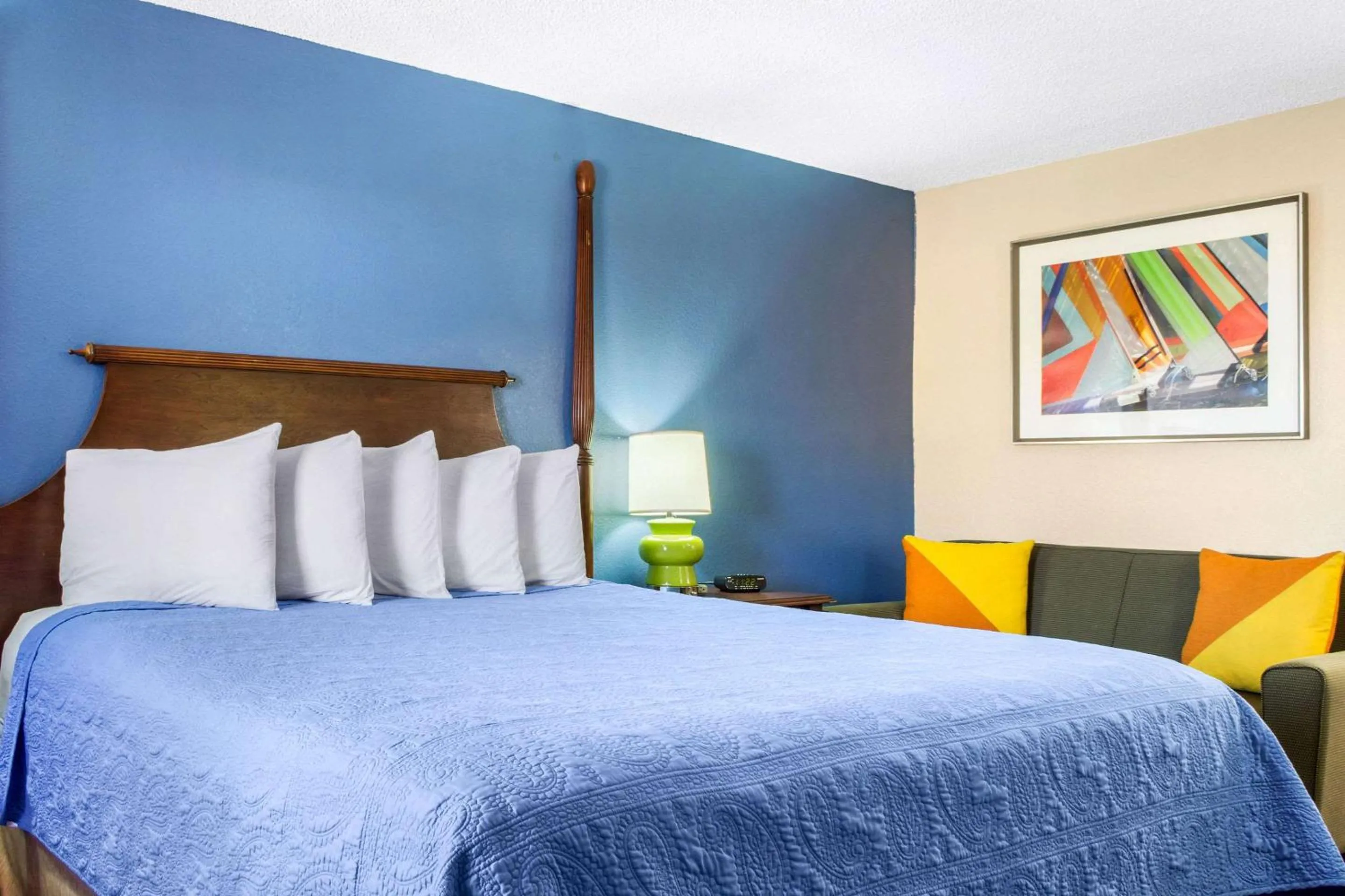 Standard King Room - Non-Smoking  in Rodeway Inn near Ft Huachuca