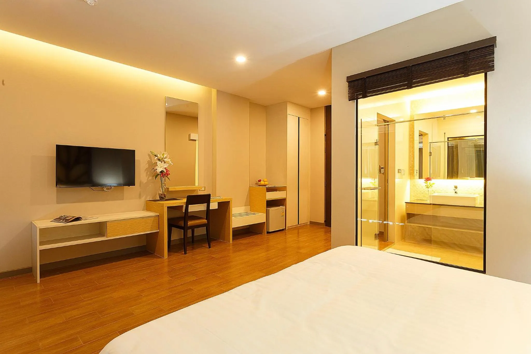 Deluxe Twin Room in Green Point Residence Hotel