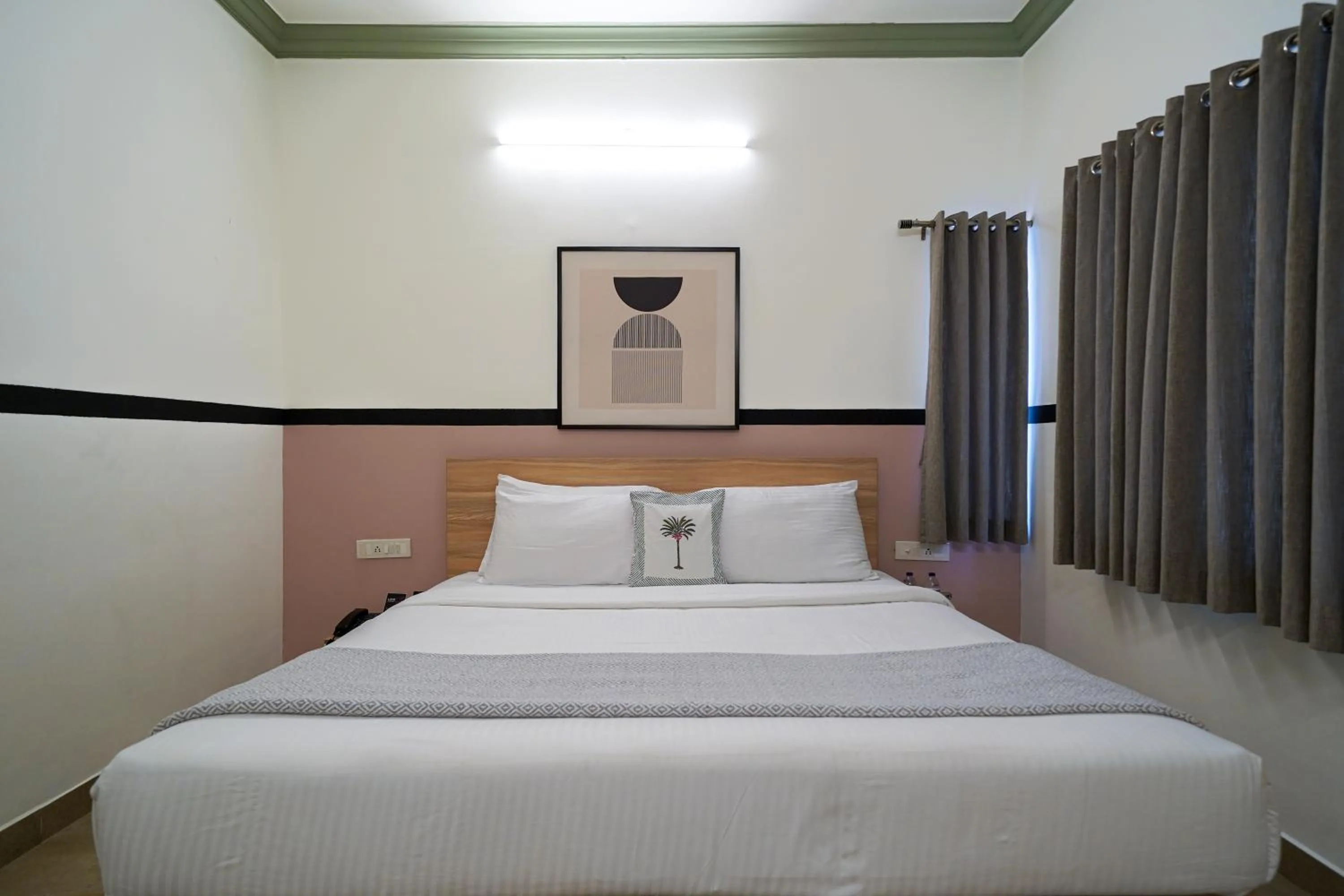 Executive Queen in Olive Zip Indiranagar Metro by Embassy Group