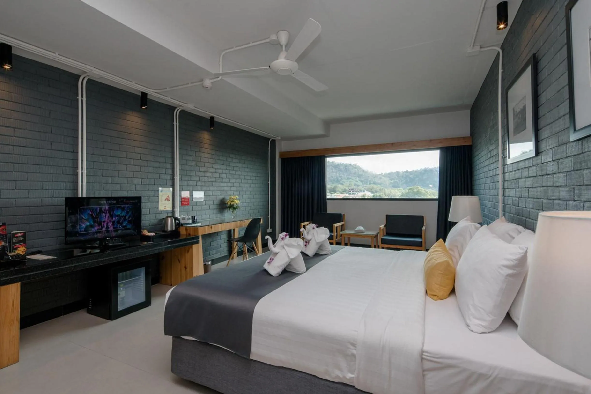Deluxe  Room King Bed in DARA Hotel - SHA Plus
