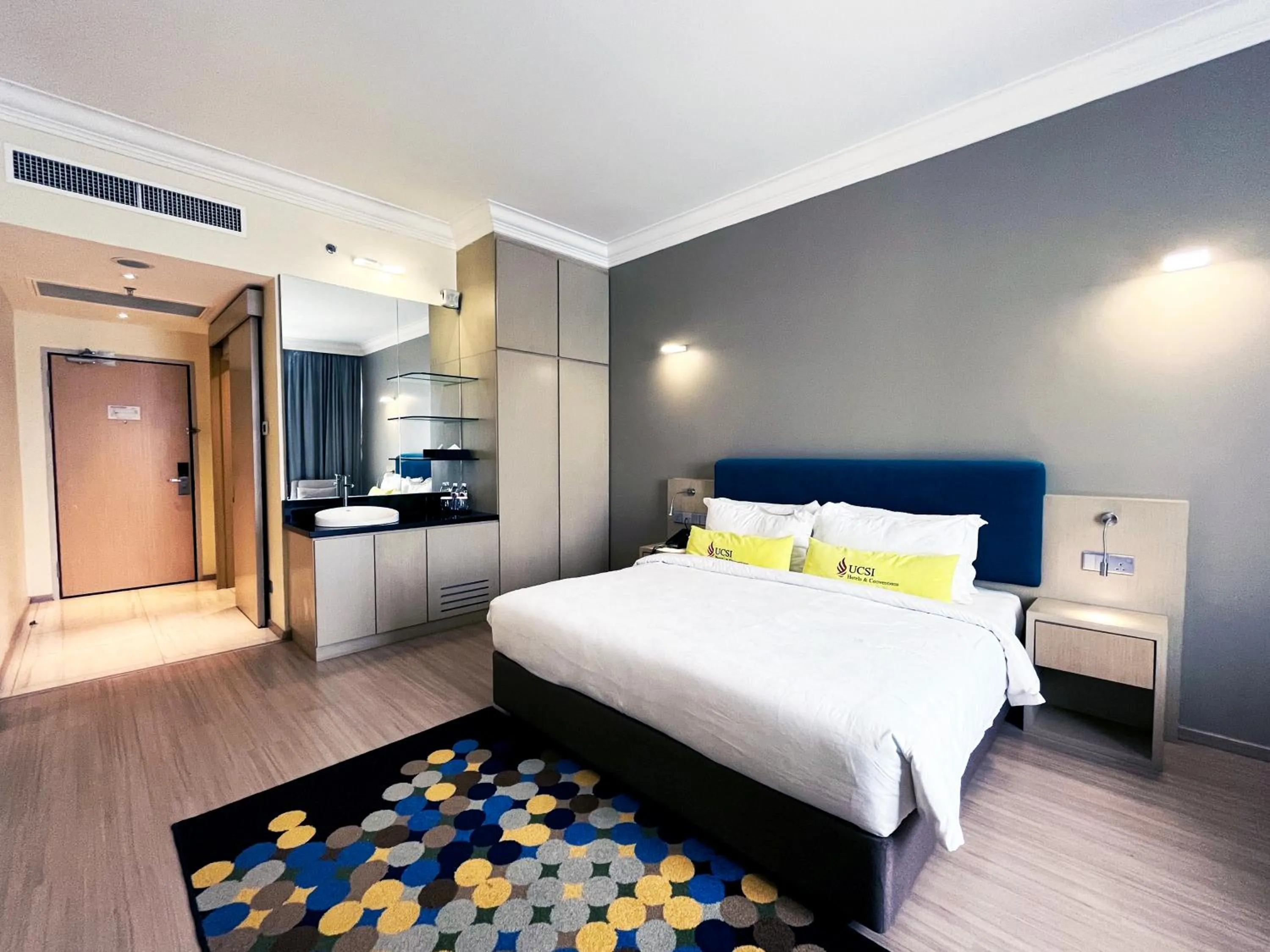 Deluxe King Room in UCSI Hotel Kuching