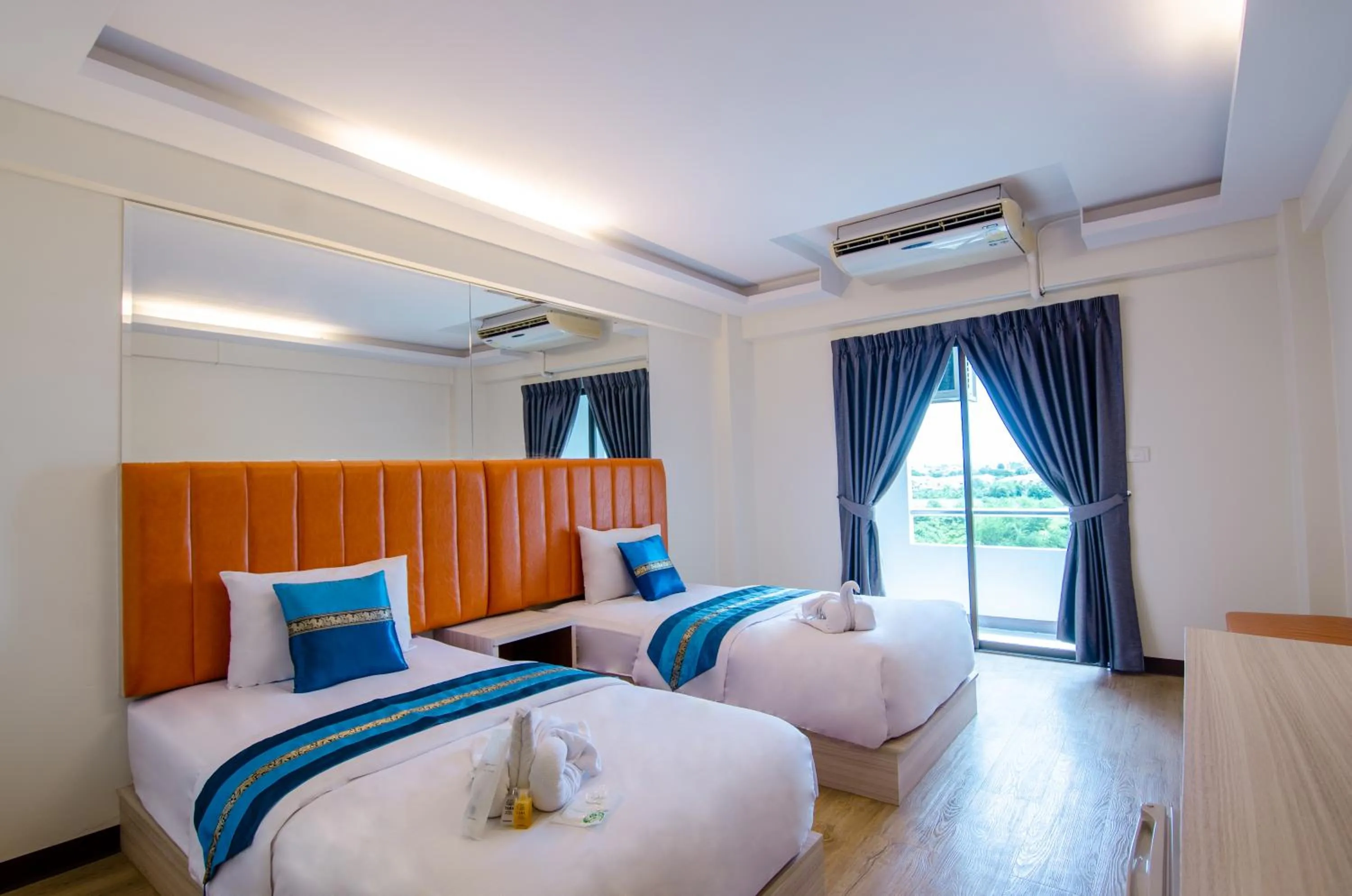 Deluxe Twin Room in Tara Lake