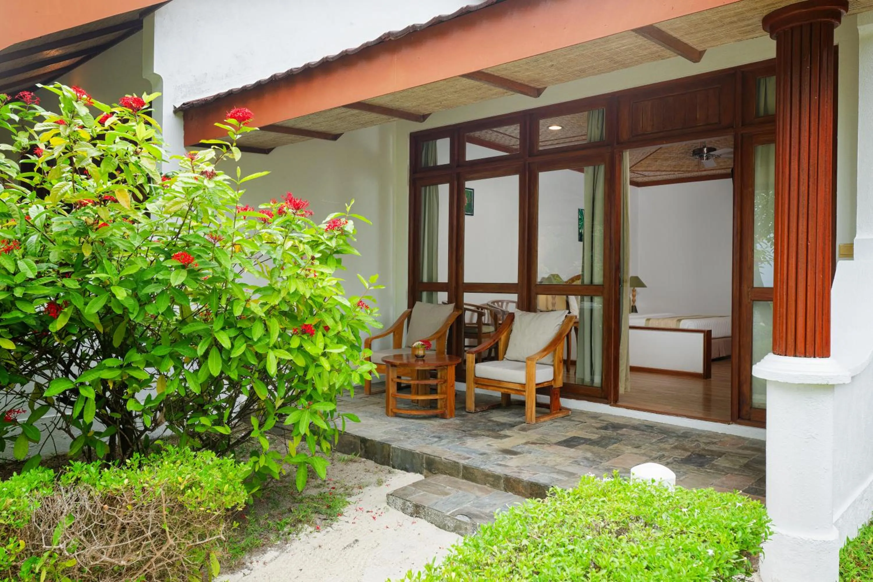 Standard Beachfront Room | 50% Off ReturnTransfer (Stays:9Apr–31Oct2026, Book from 21Nov–4Dec2025) in Bandos Maldives