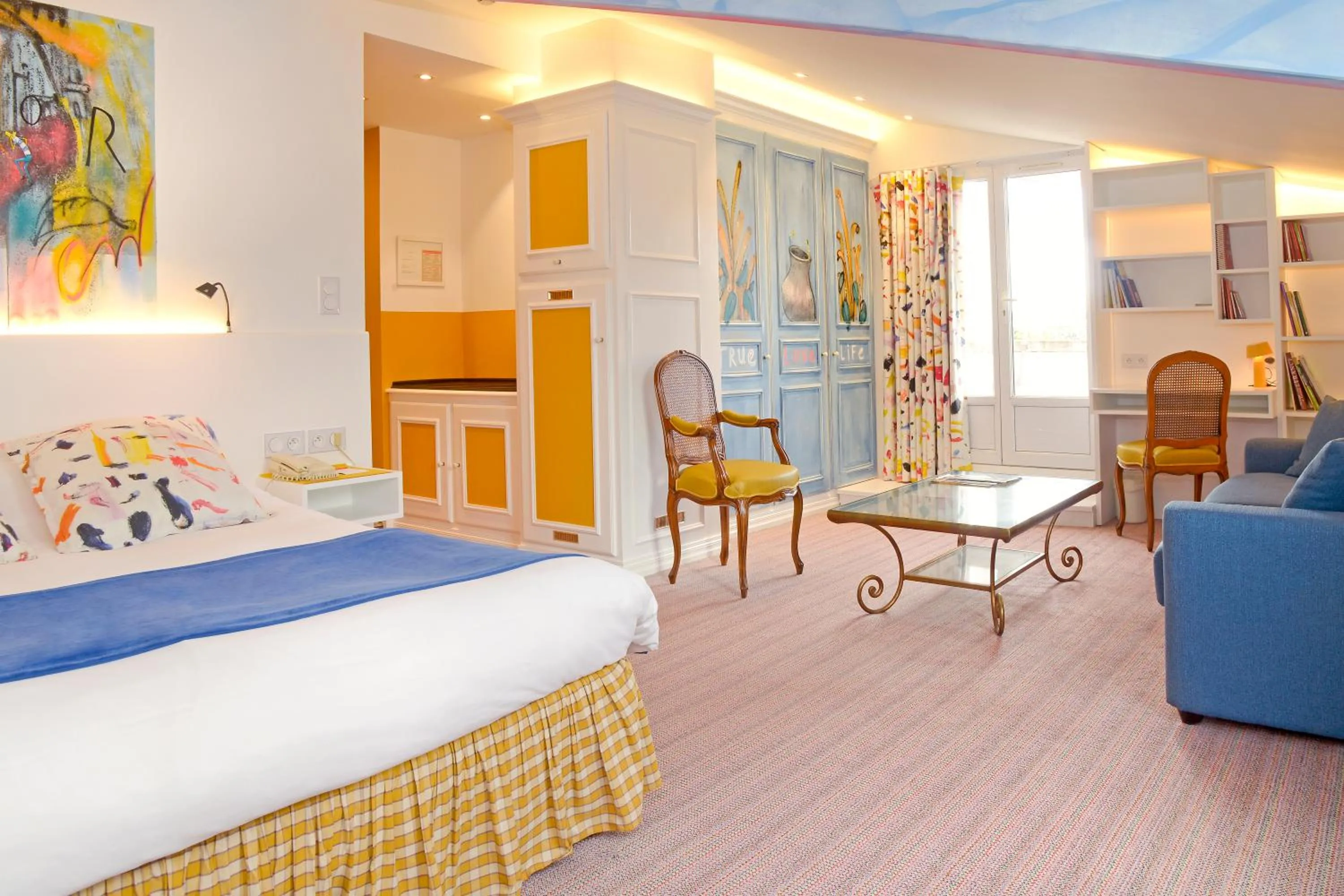 Double Room with Balcony (3 Adults) in Hôtel L'Yeuse - Teritoria