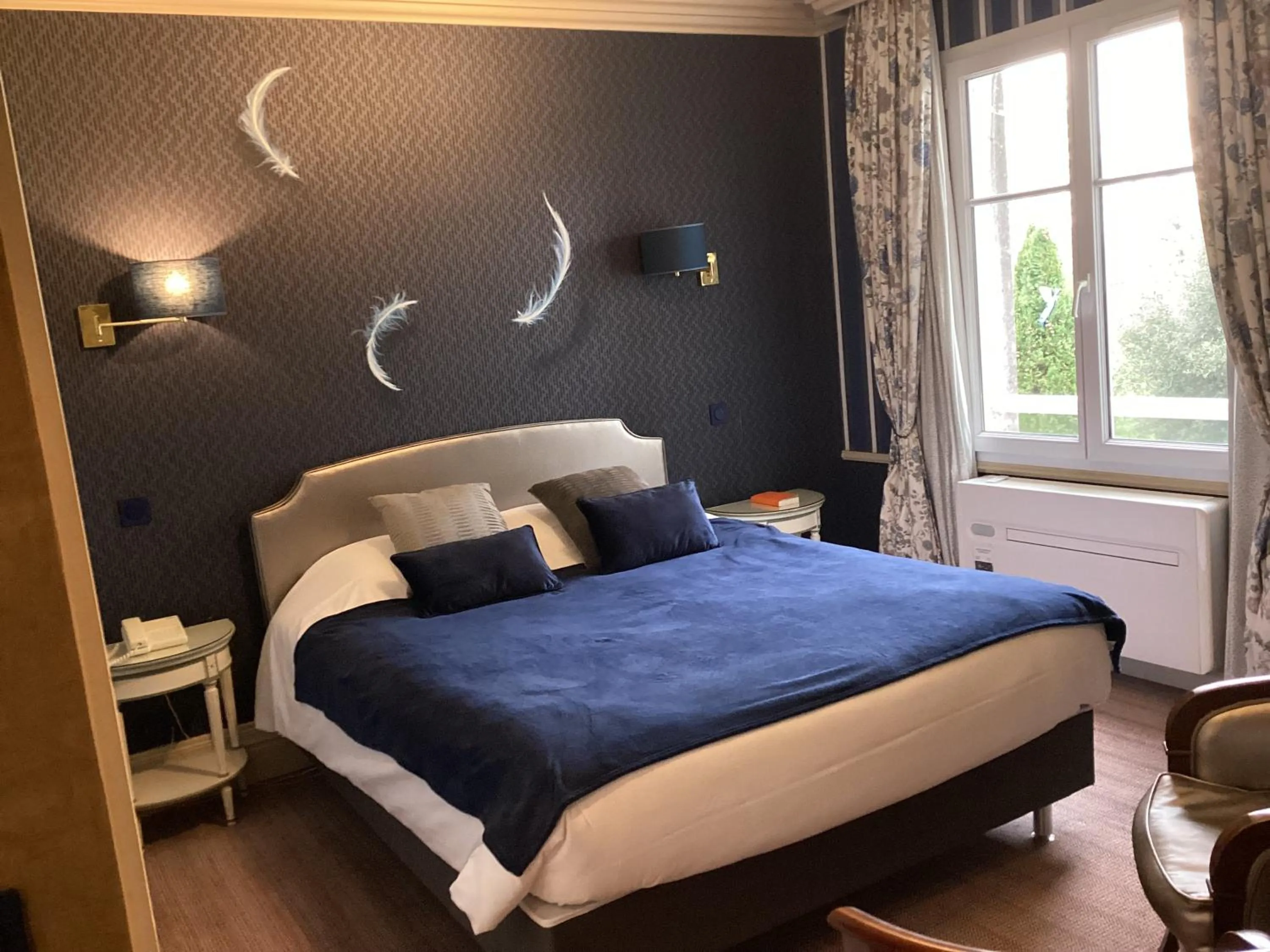 Superior Double Room with Shower in Hôtel L'Yeuse - Teritoria