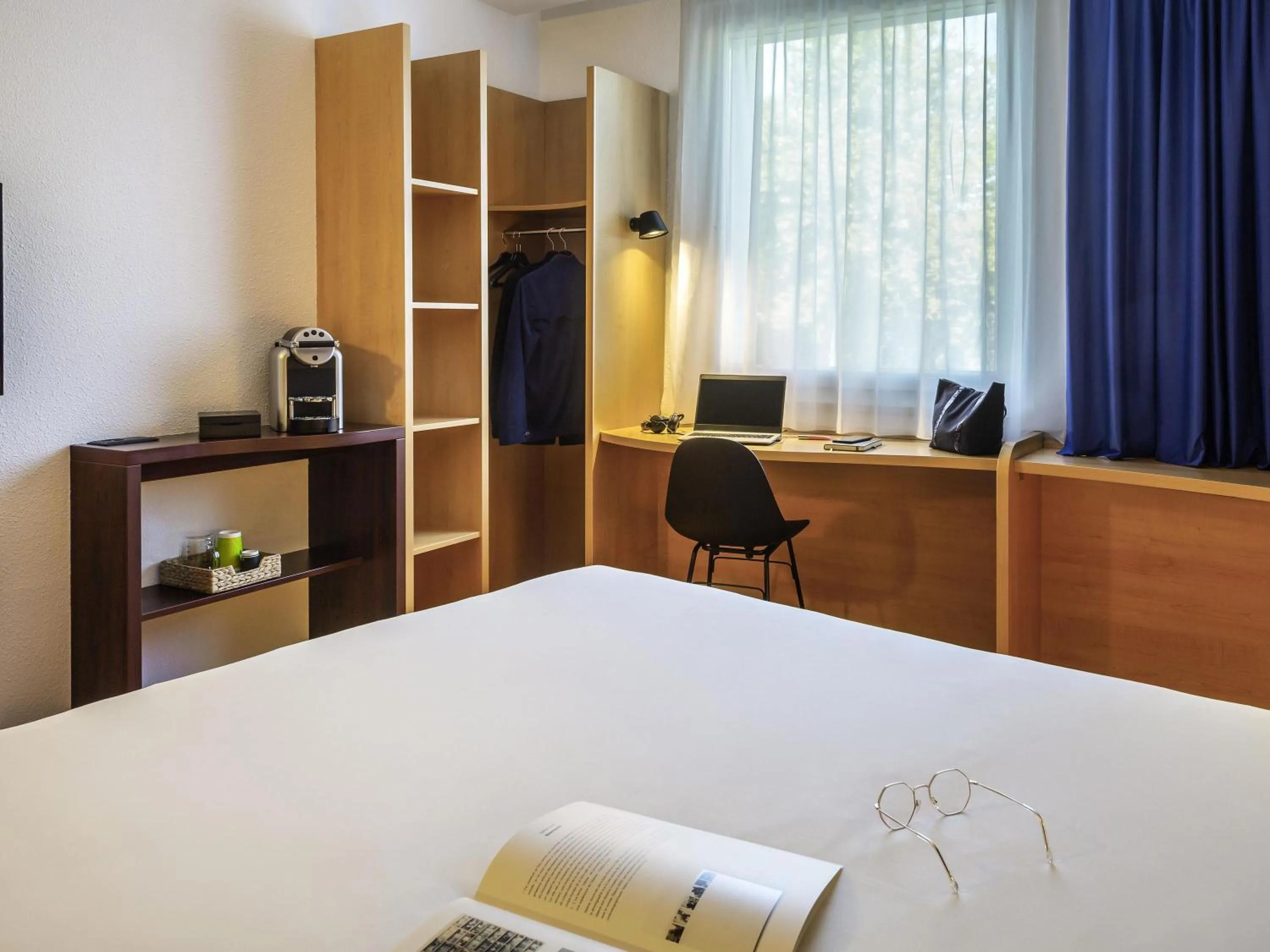 Superior Double Room in ibis Genève Petit Lancy