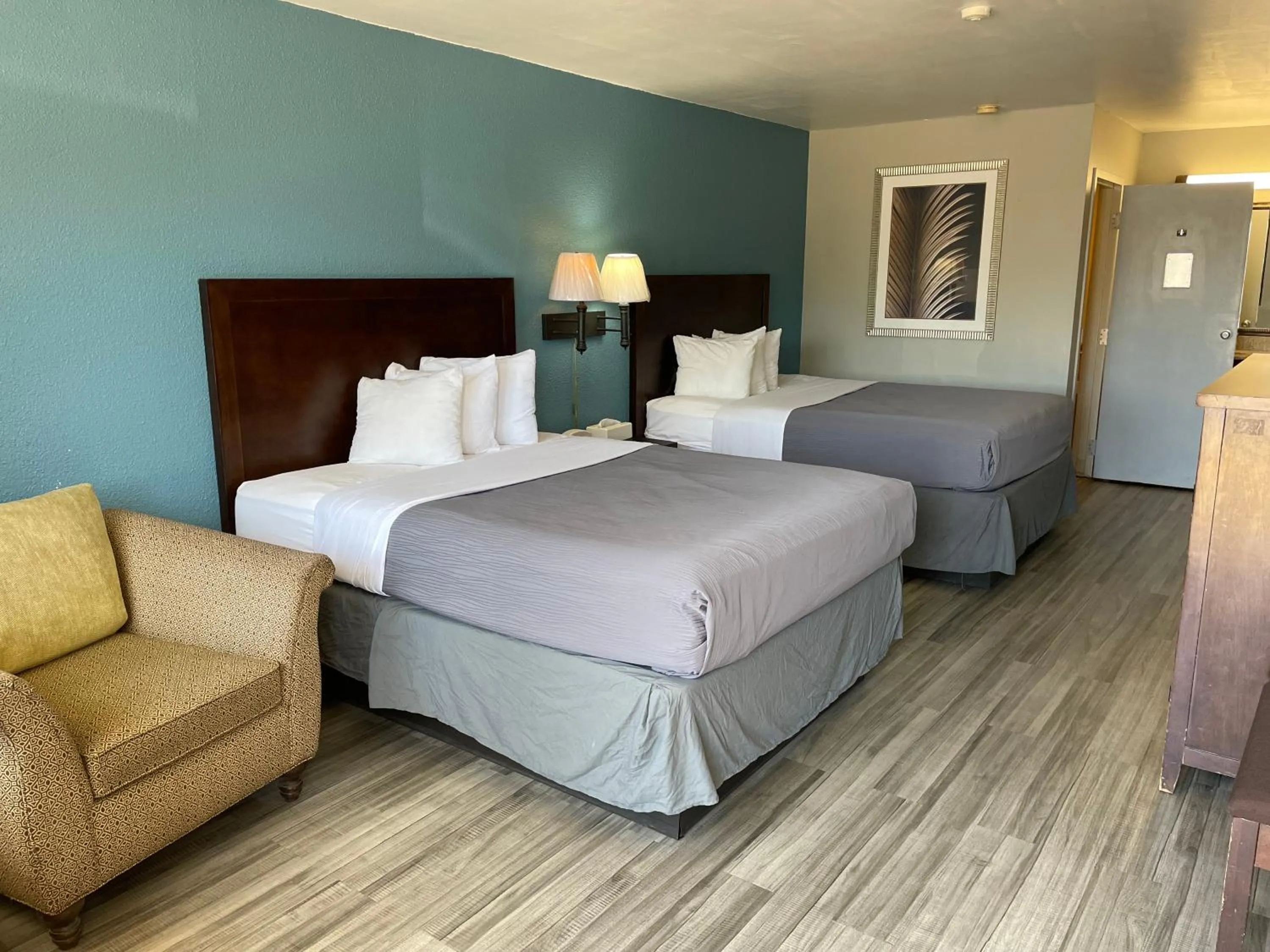 Queen Room with Two Queen Beds - Non-Smoking in Village Inn Destin