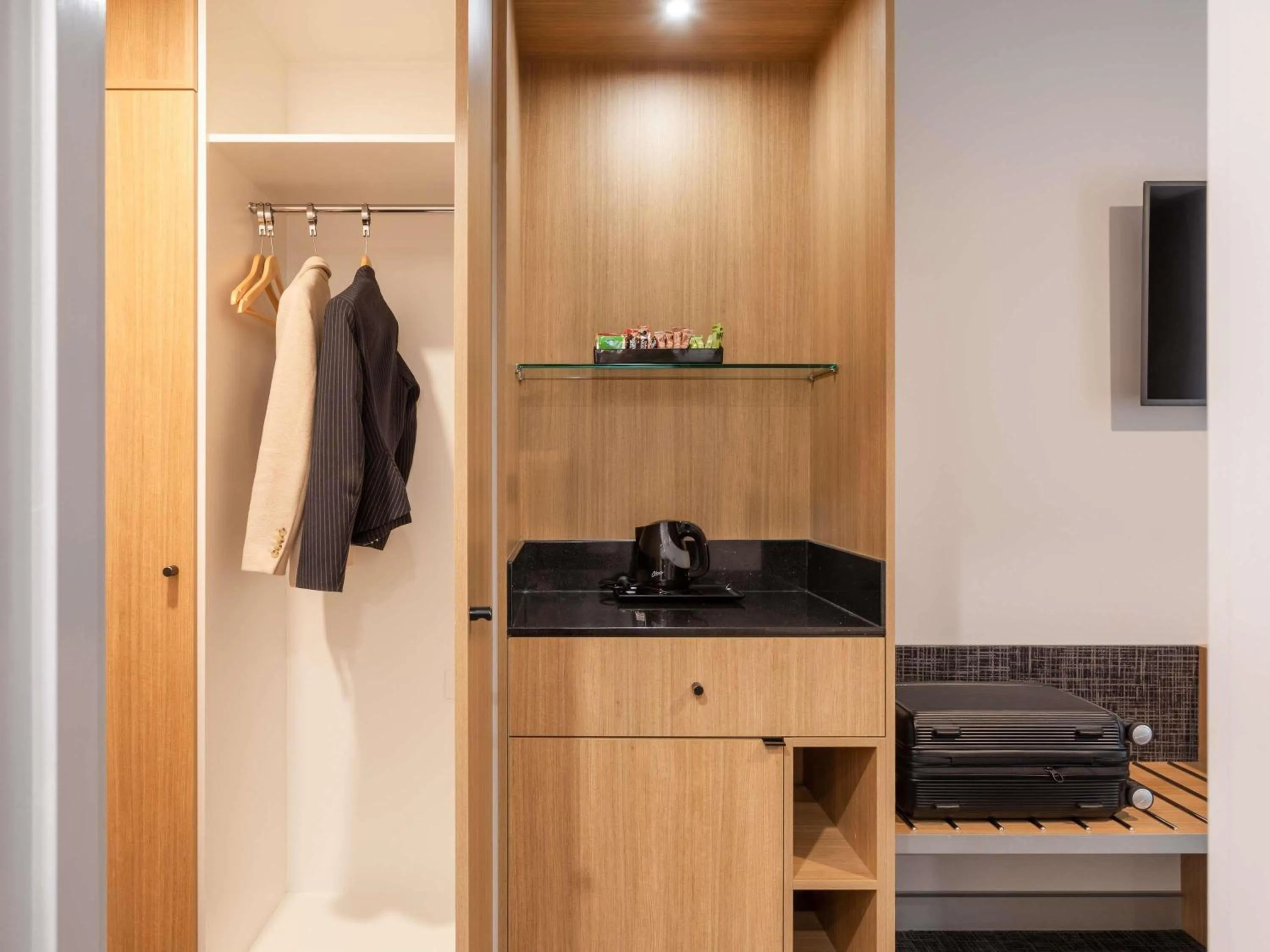 Standard Twin Room in Ibis Styles Hobart