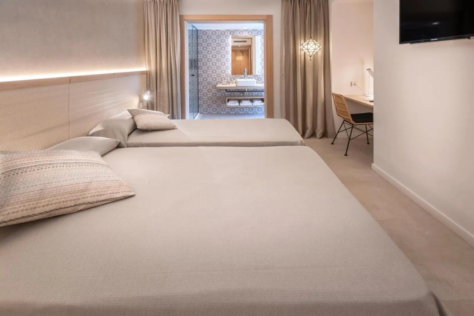 Quadruple Room in Hotel Alhambra