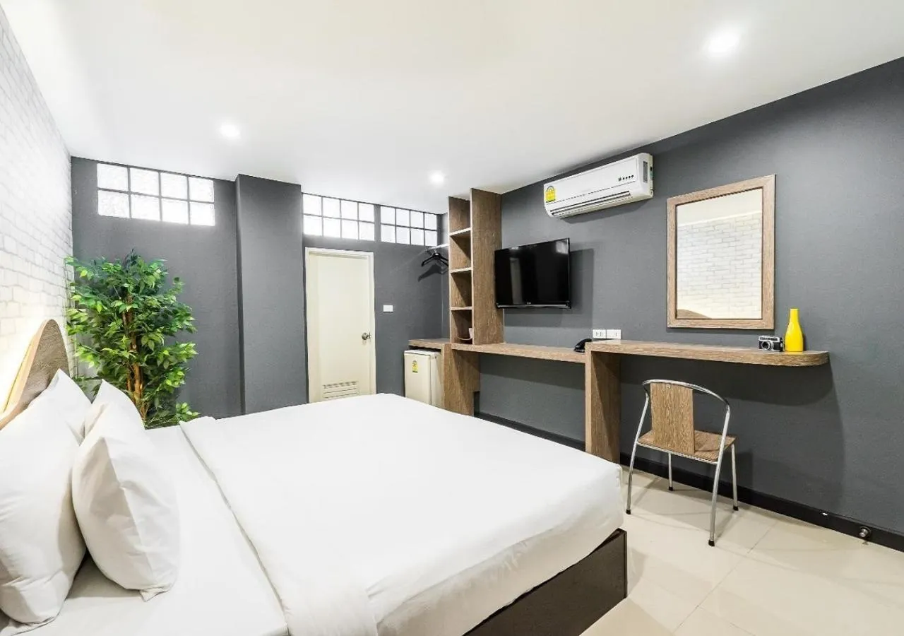 Superior Double Room in Ton Aor Place Hotel