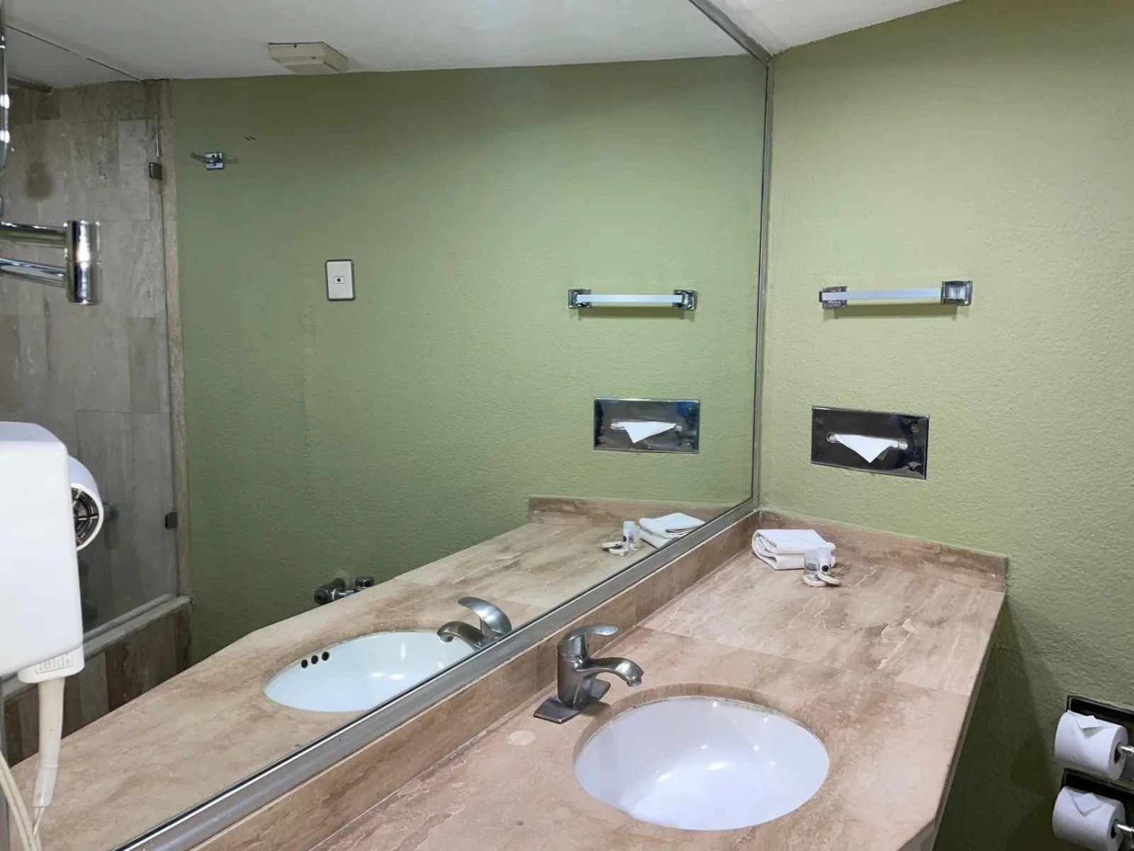 Twin Room in Hotel Arroyo de la Plata