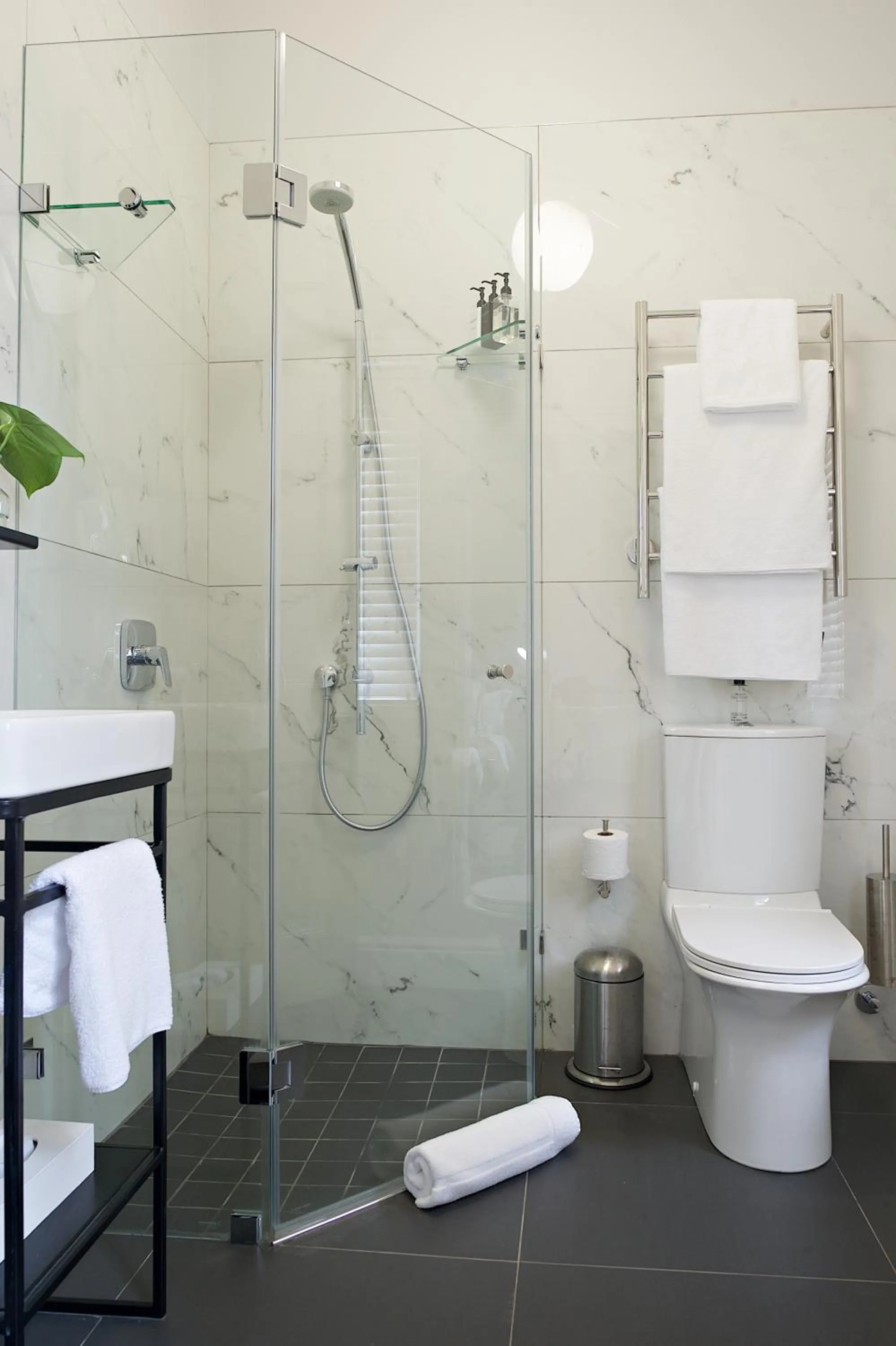 Budget Single Room in Bonne Esperance Boutique Guest House