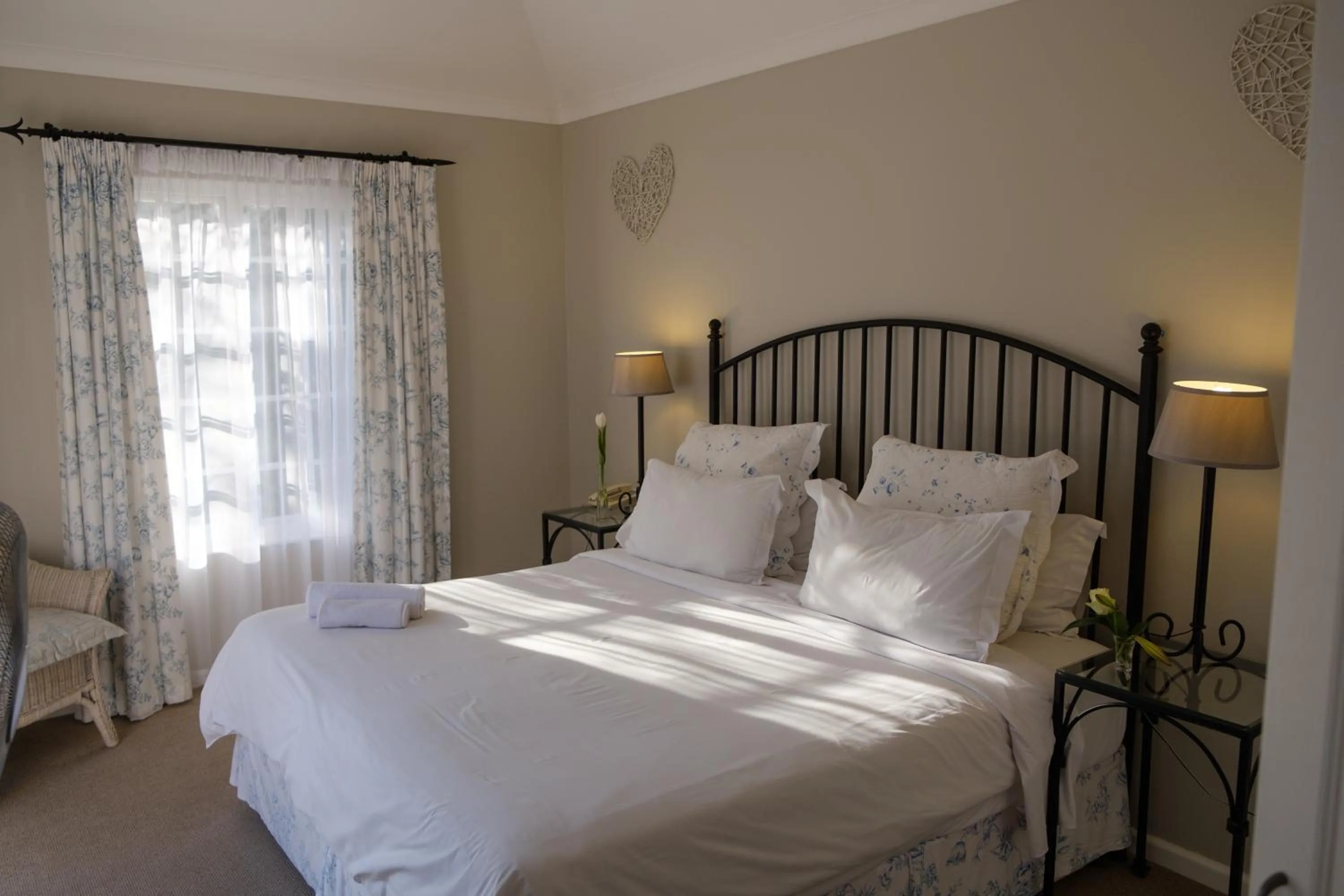 Luxury Double Room in Constantia White Lodge Guest House
