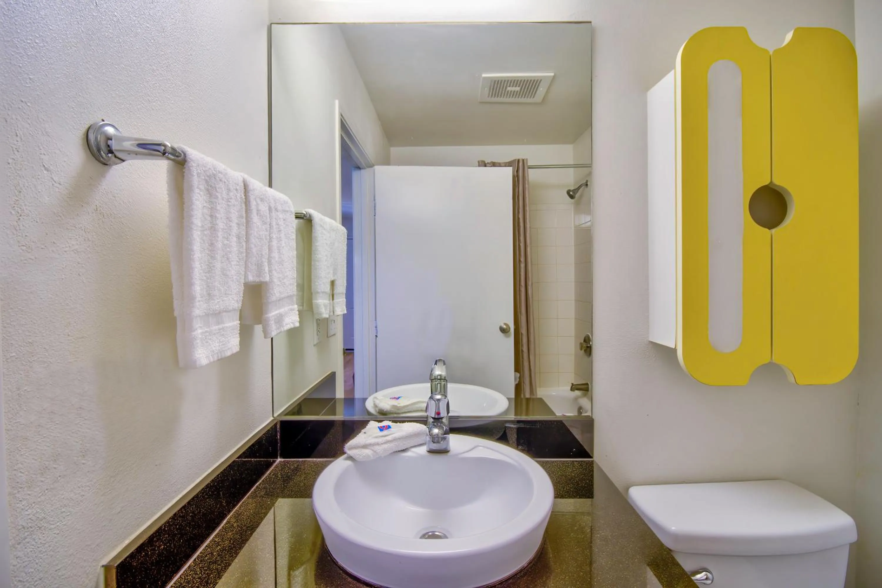 Quadruple Room - Non-Smoking in Studio 6-Phoenix, AZ - Deer Valley