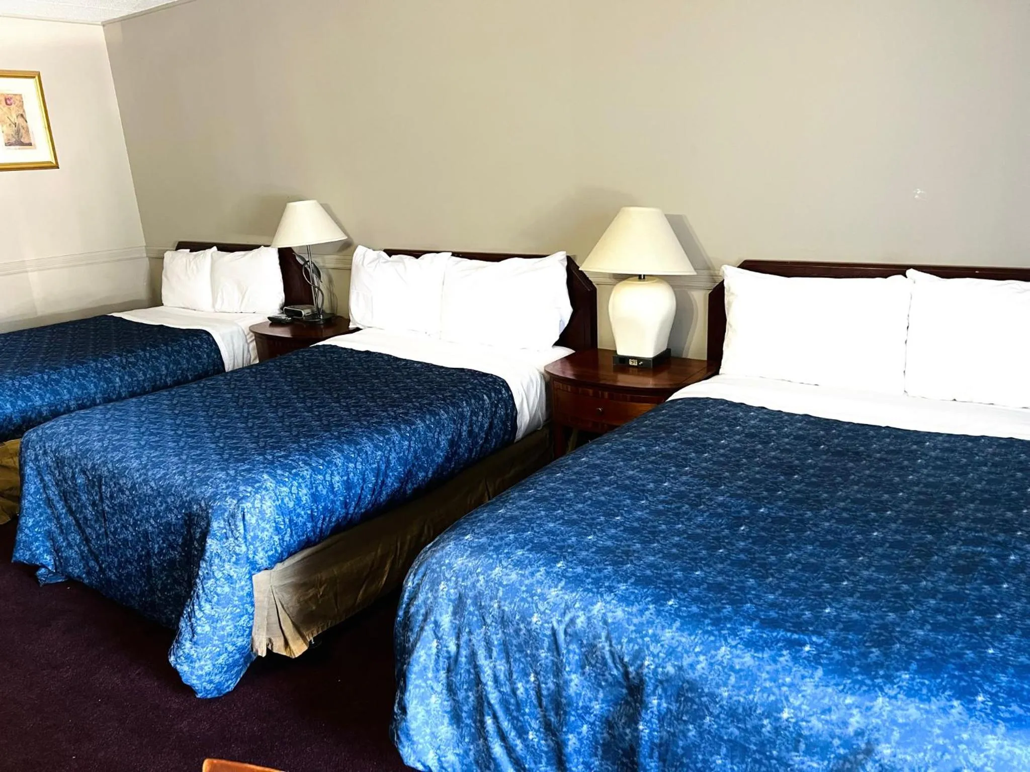 Family Room in Fairway Inn by the Falls