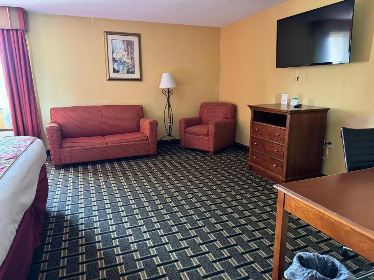 King Studio Suite - Non-Smoking in Baymont by Wyndham Springfield IL