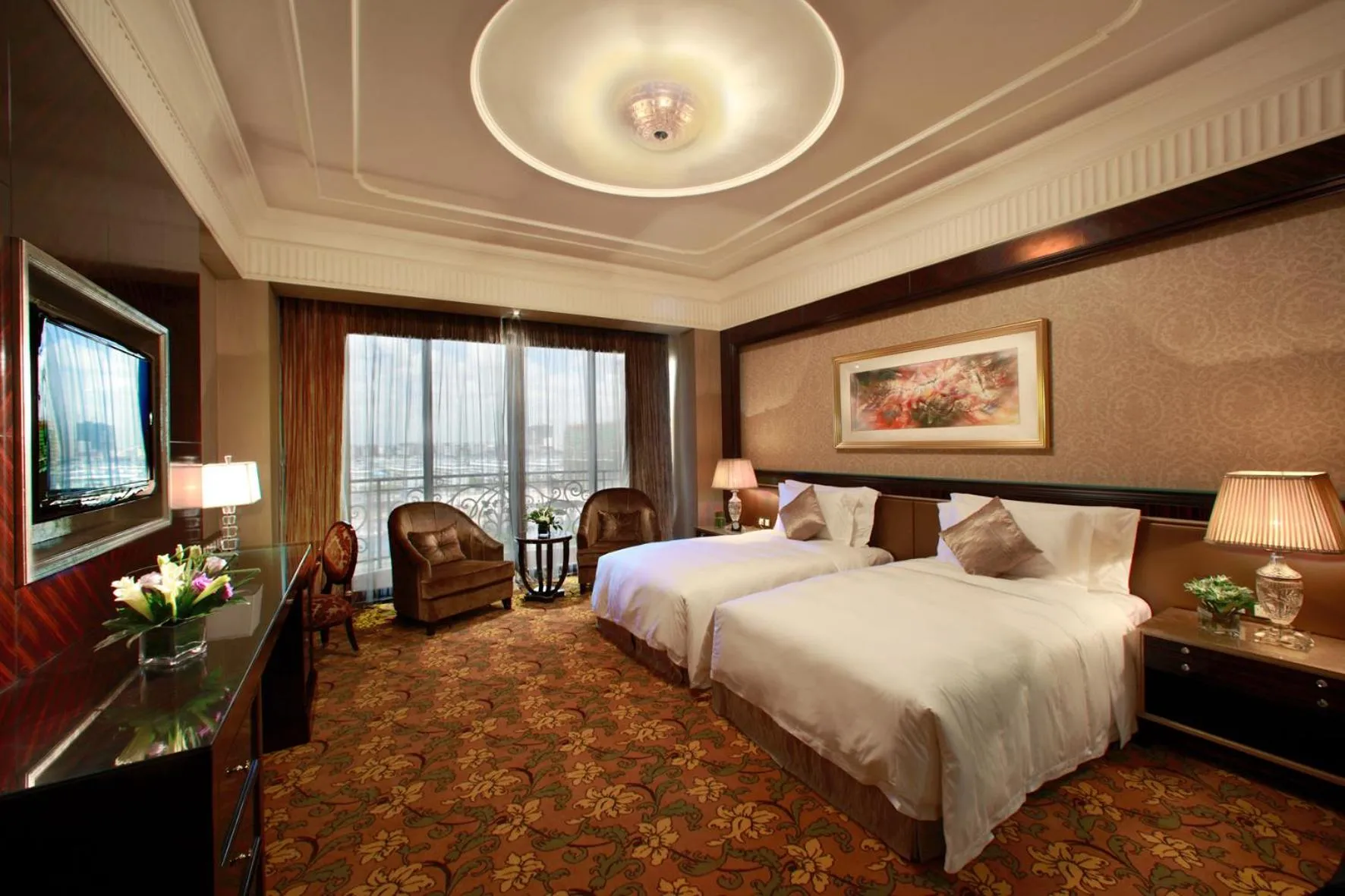 Chateau Deluxe Twin Room in Chateau Star River Pudong Shanghai