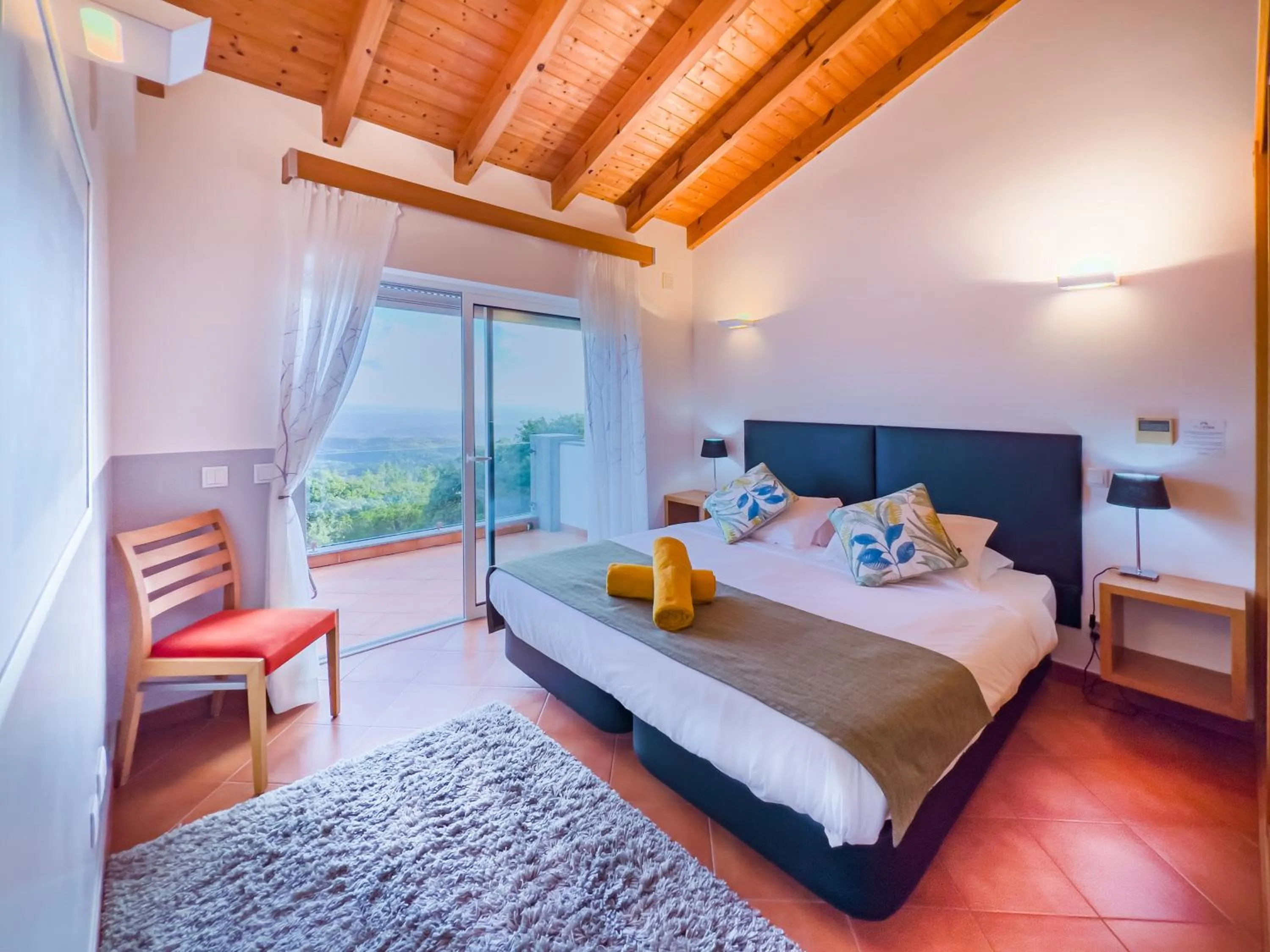 Suite with Balcony in Vilafoia