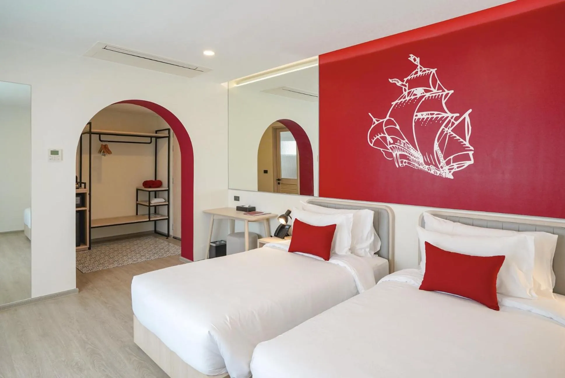 Superior Twin Room in Hotel Midtown Ratsada