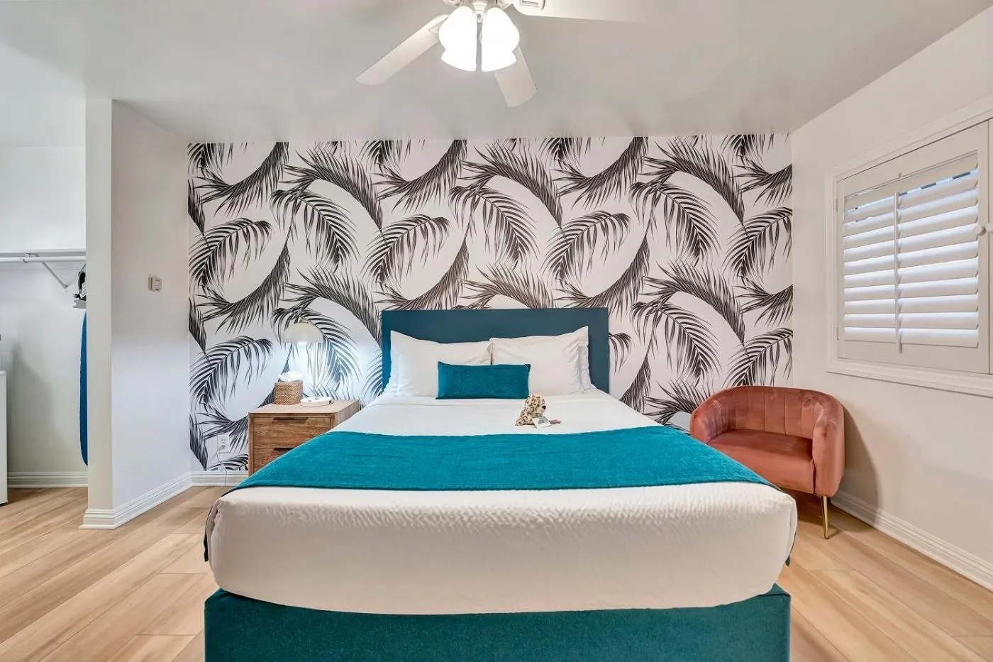 Standard Queen Room in Santa Monica Hotel