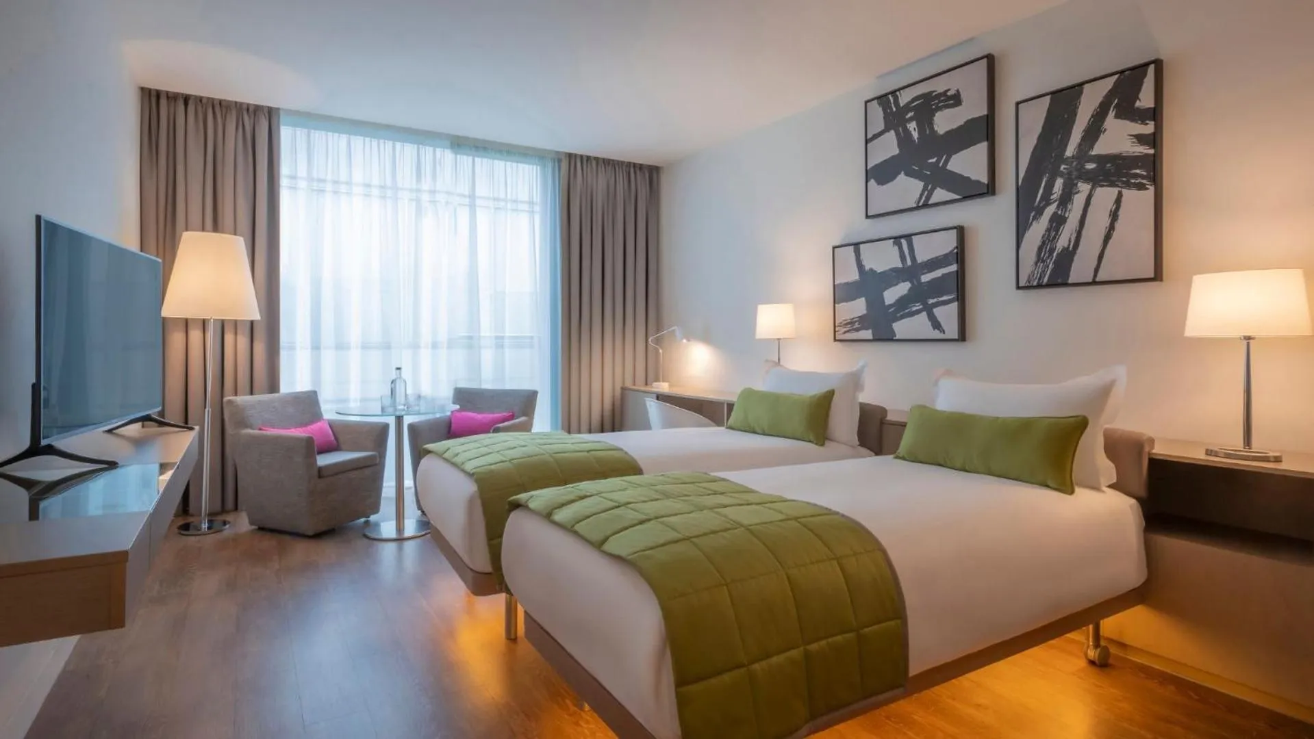 Superior Twin Room in The Gibson Hotel