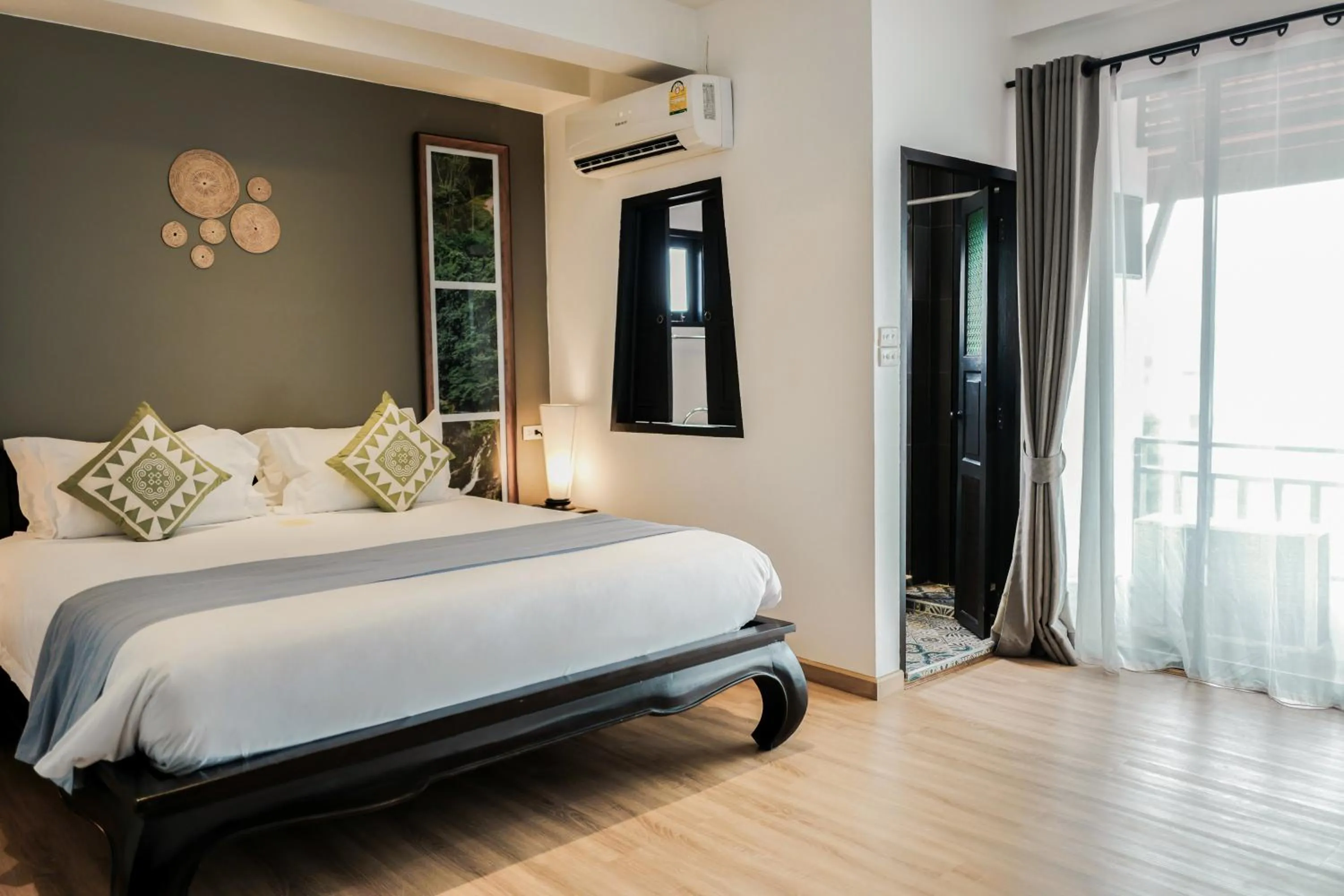 Deluxe Double or Twin Room with Balcony in THEE Kashatharn by TH District