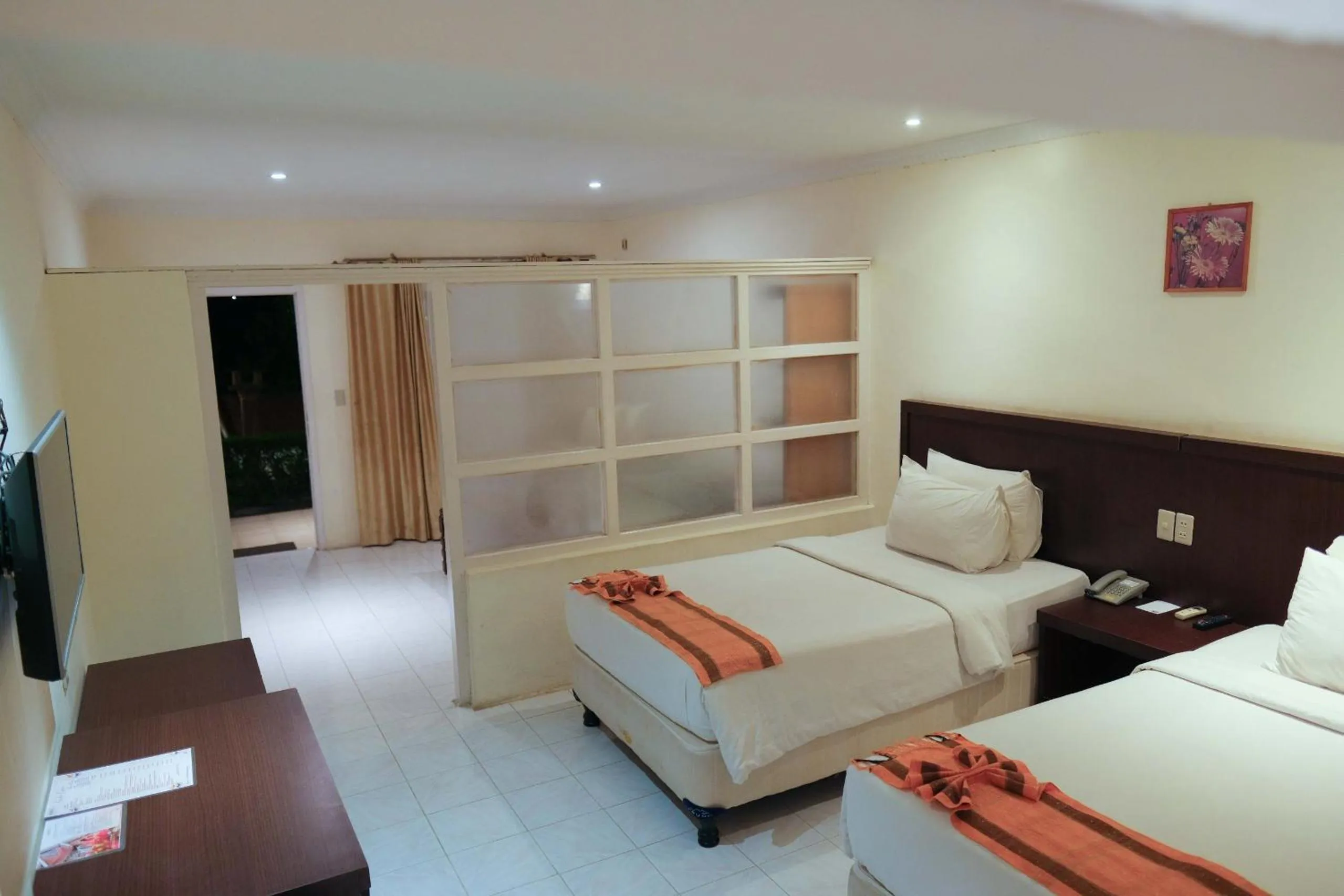Deluxe Double or Twin Room in Khas Parapat