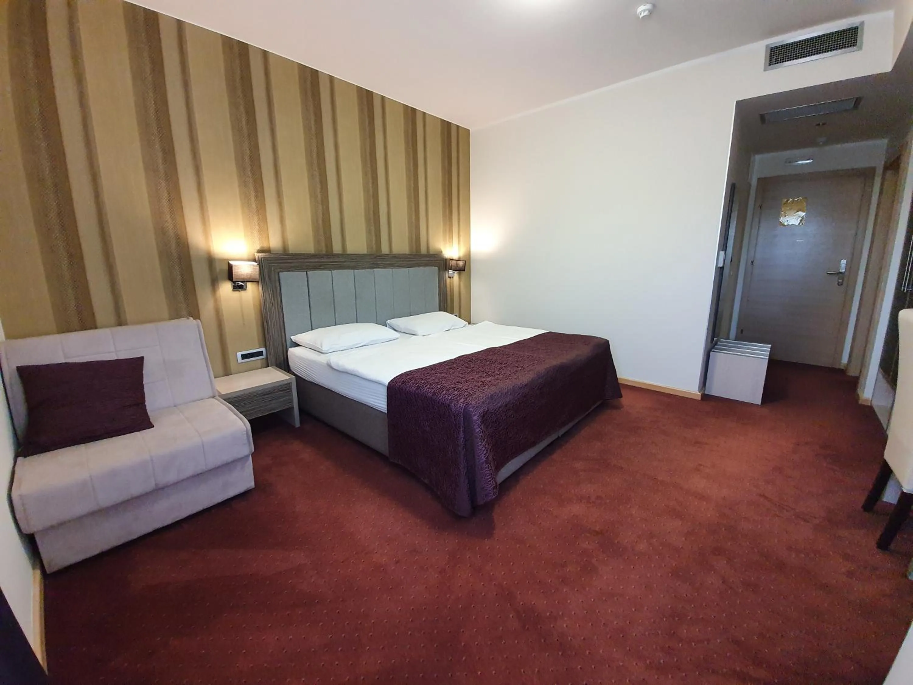 Superior Double Room - single occupancy in Hotel Brotnjo