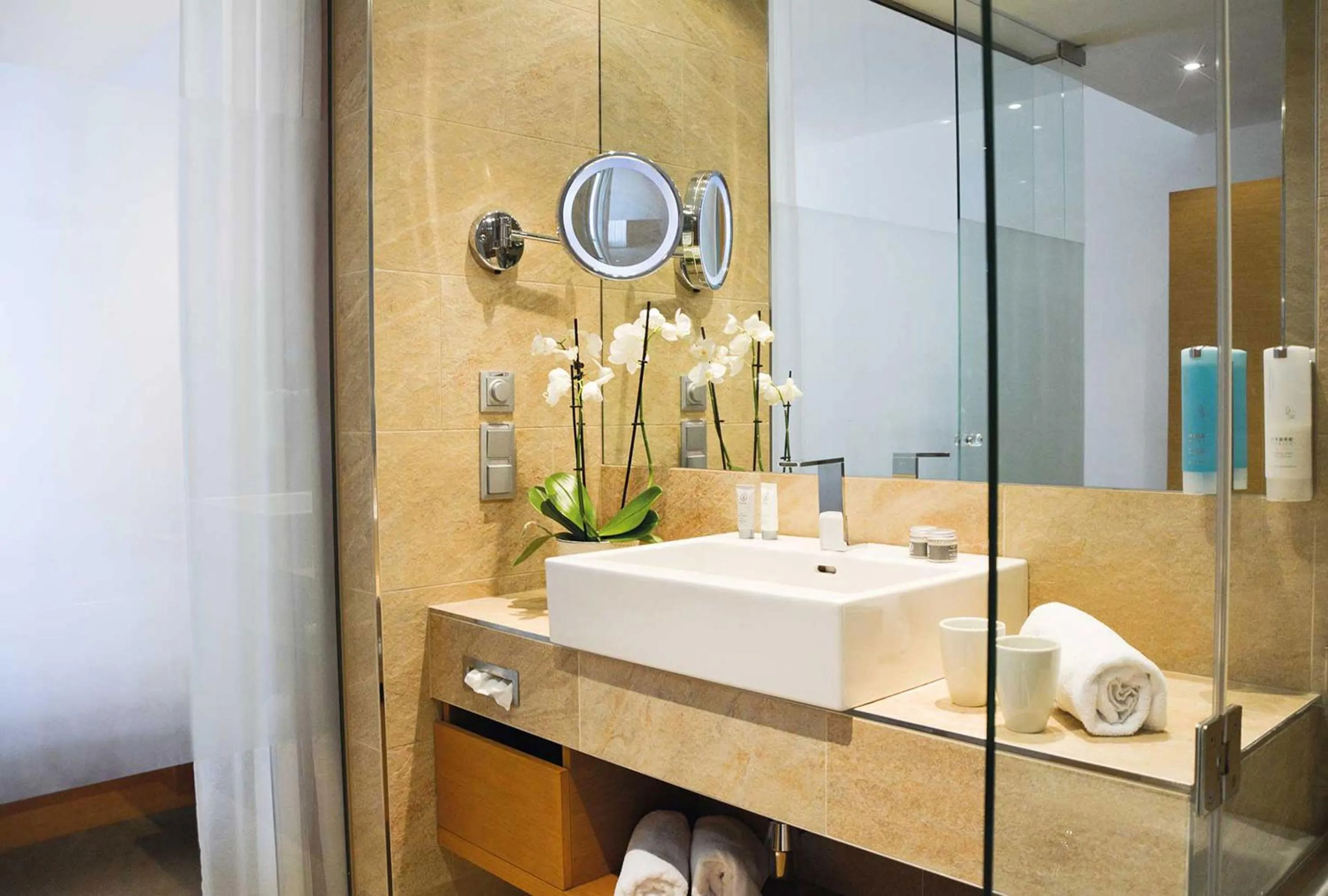 Panorama Double Room with Balcony and Mountain View in Tauern Spa Hotel & Therme