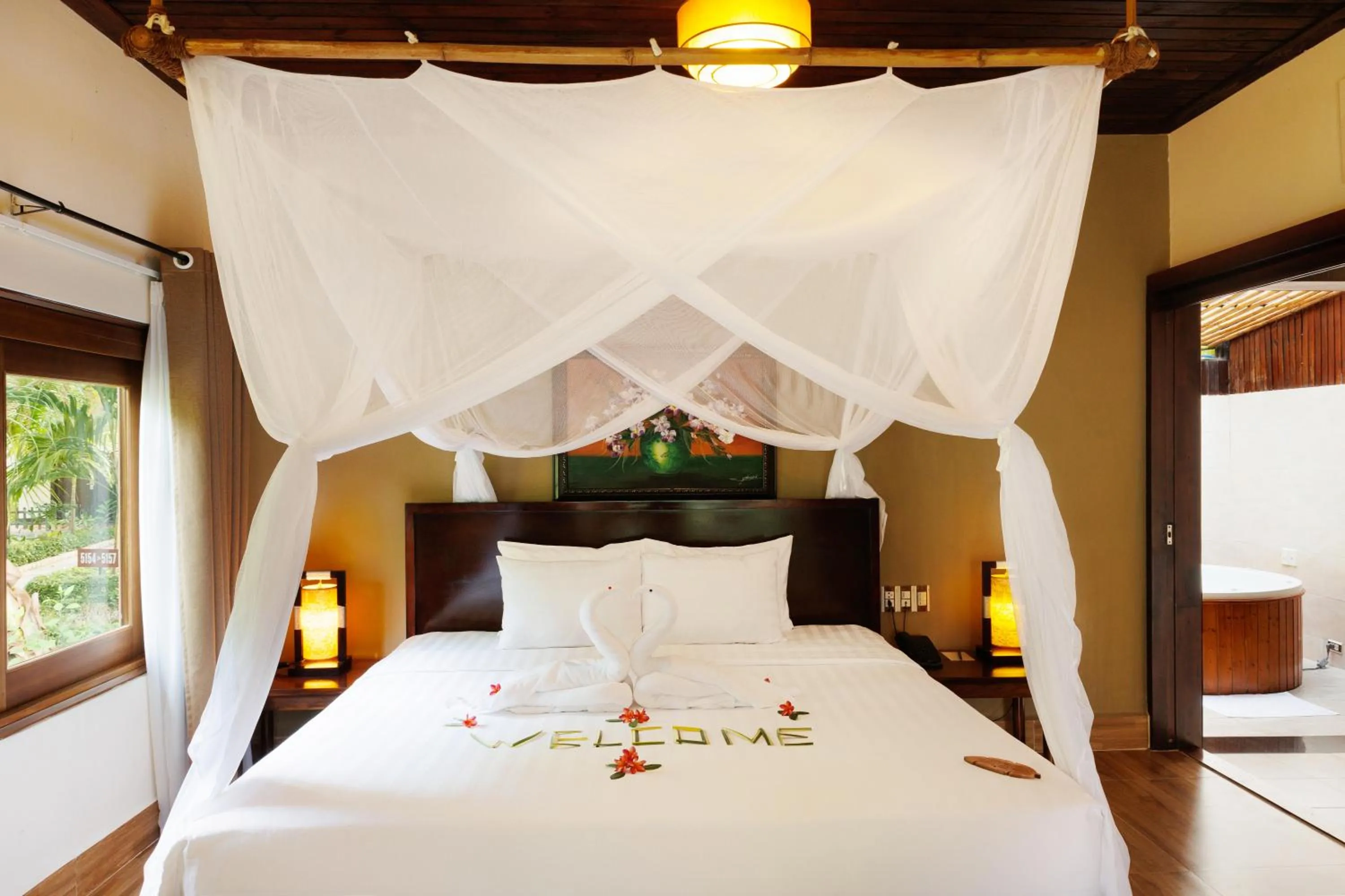 Jacuzzi Bungalow with Sea View in Diamond Bay Resort & Spa