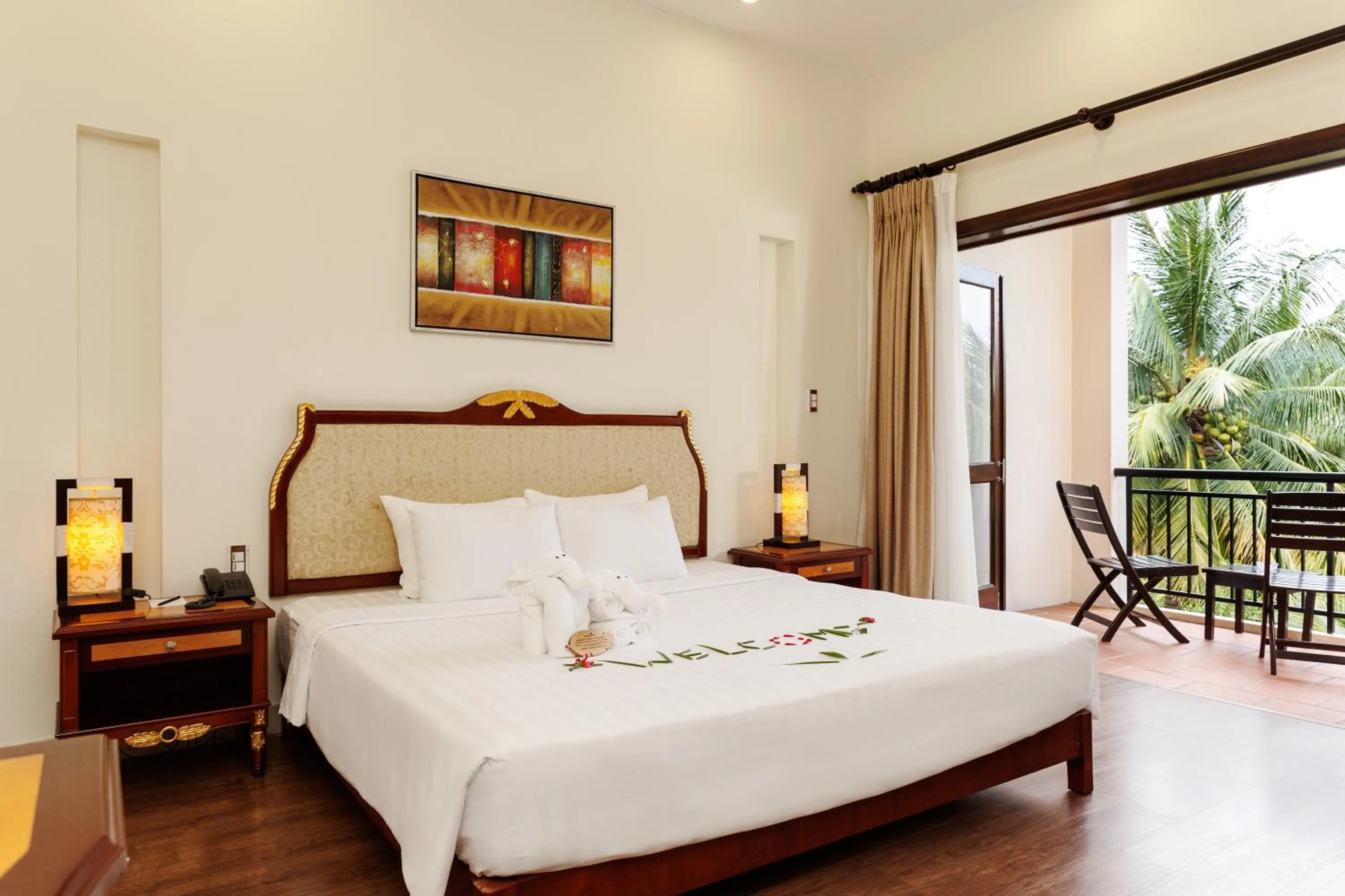 Junior Suite in Diamond Bay Resort & Spa