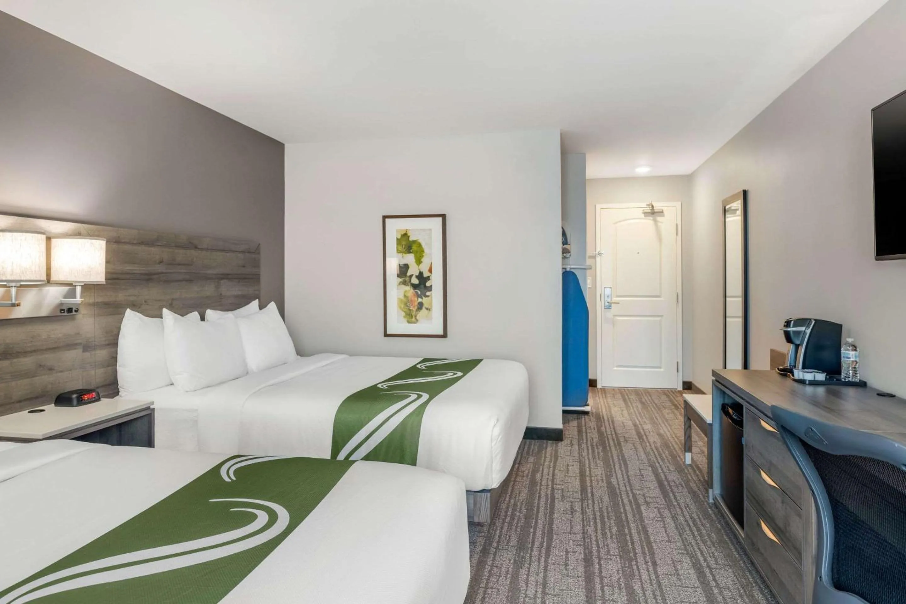 Queen Room with Two Queen Beds - Non-Smoking in Quality Inn & Suites Amsterdam