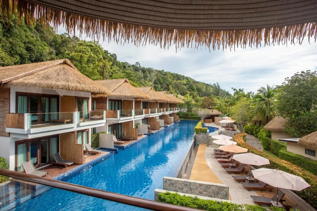 Deluxe Pool View in Tup Kaek Sunset Beach Resort-SHA Plus