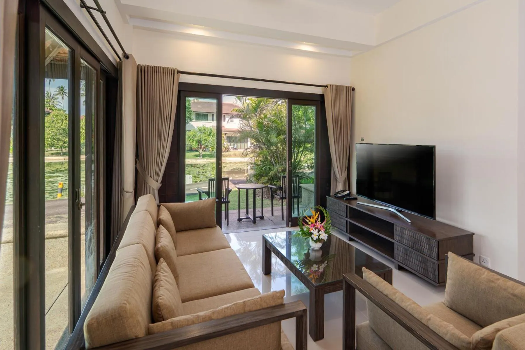 Two-Bedroom Villa in Banyu Biru Villa