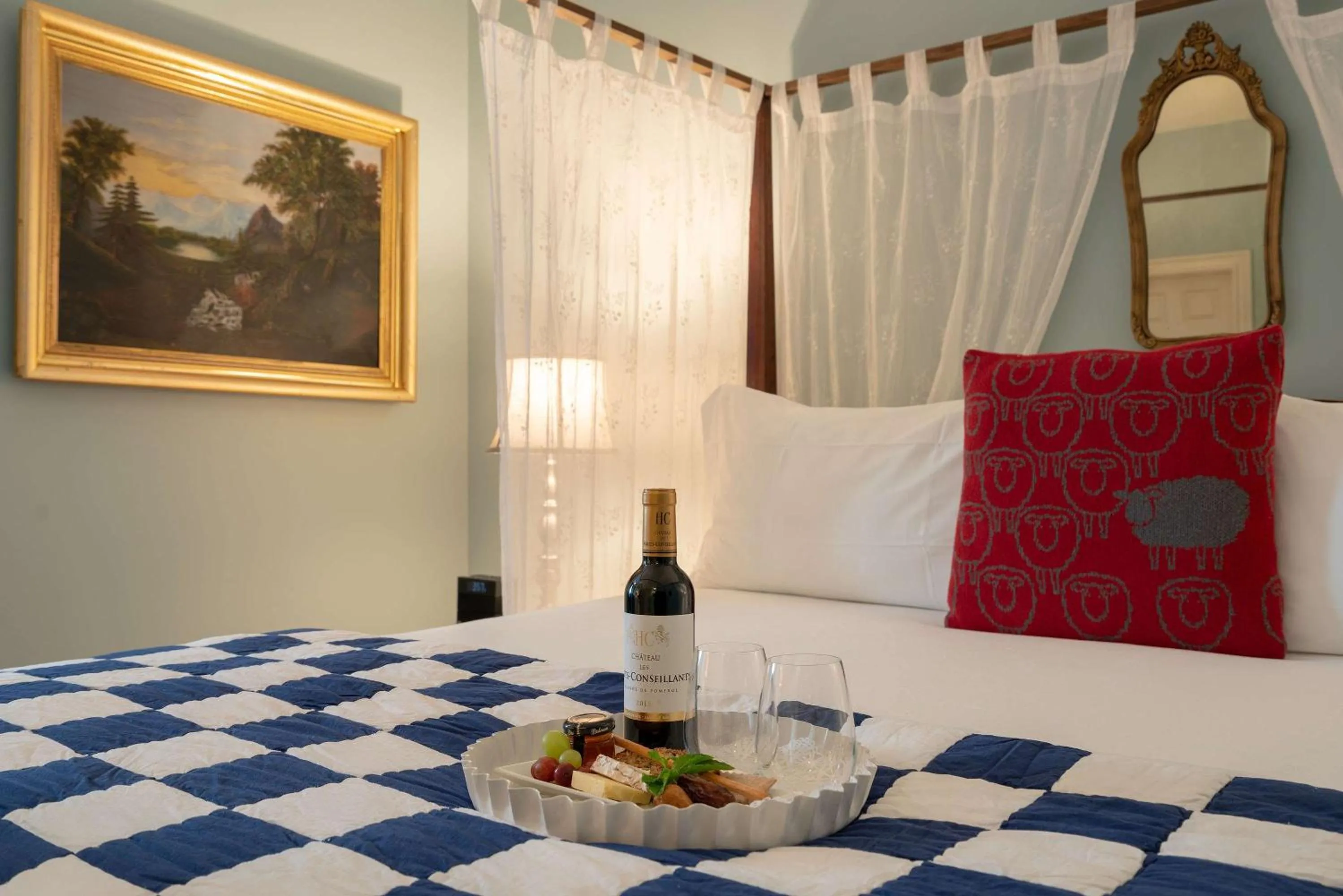 King Room - Disability Access in The Kendall Hotel at the Engine 7 Firehouse