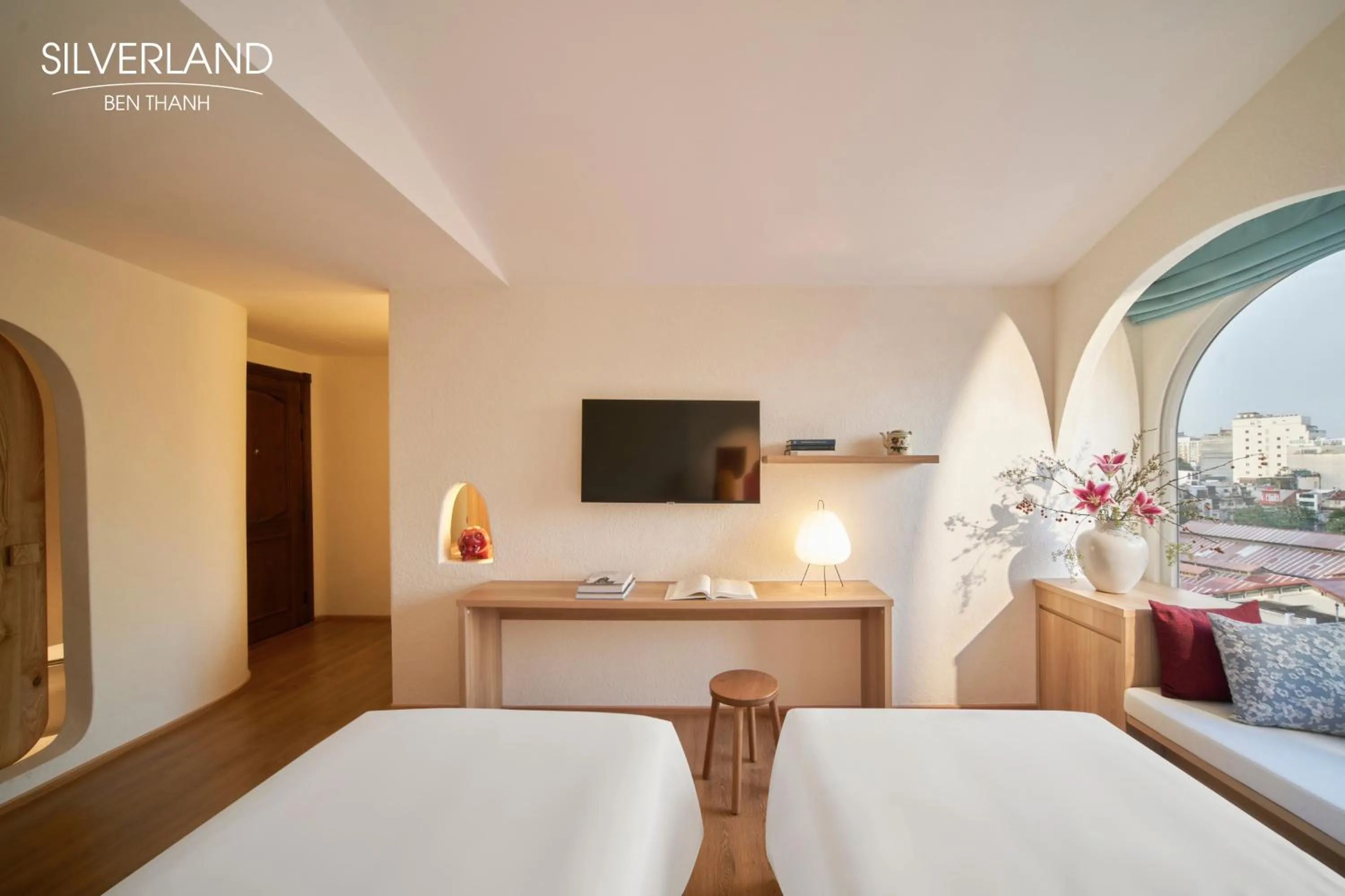 Splendid Twin (with afternoon tea) in Silverland Bến Thành