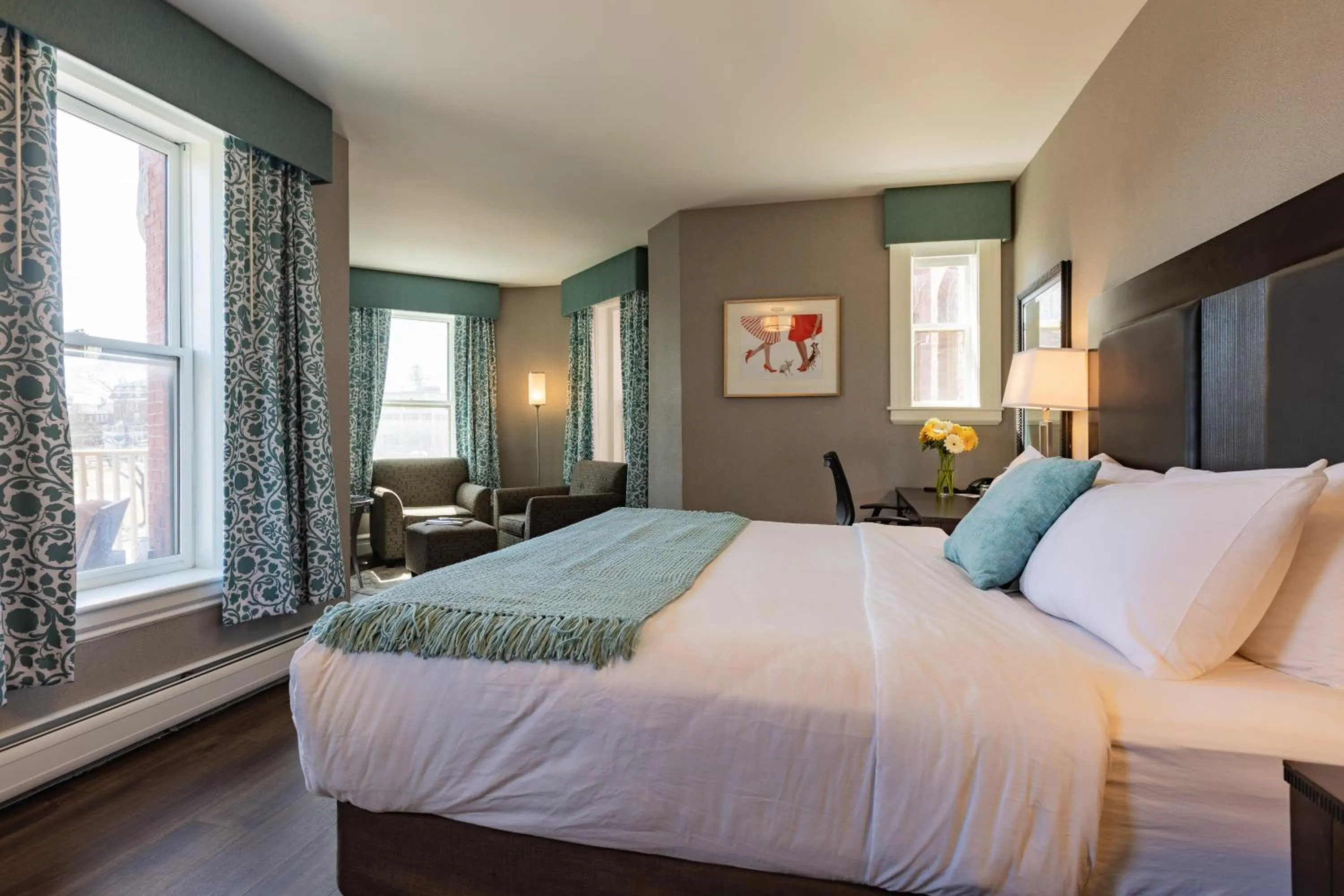 Superior Queen Room in The Centennial Hotel