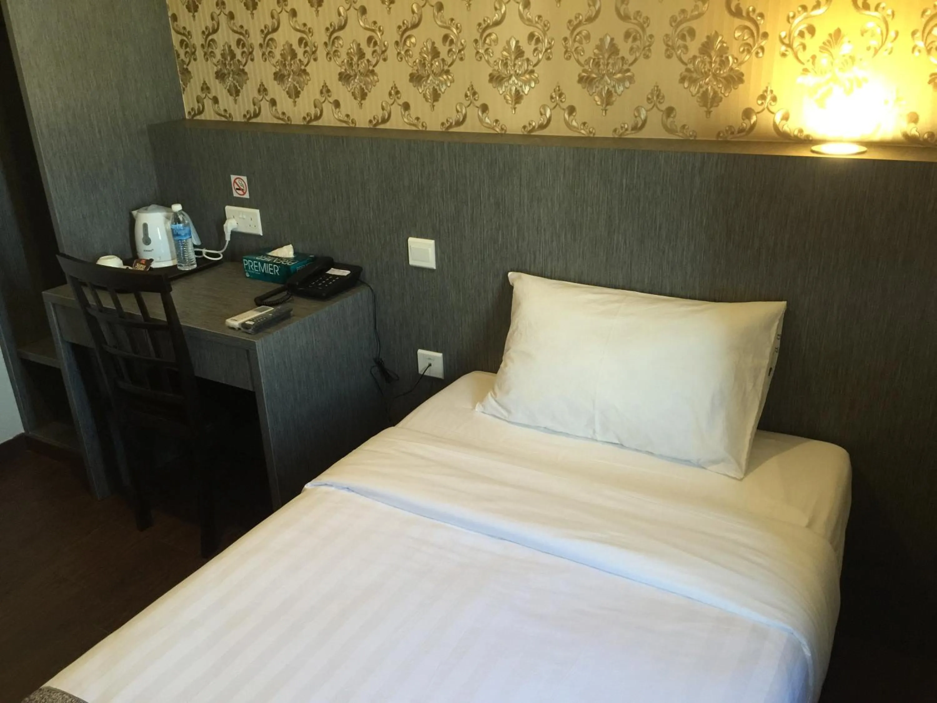 Deluxe Single Room in Check Inn Hotel Tawau